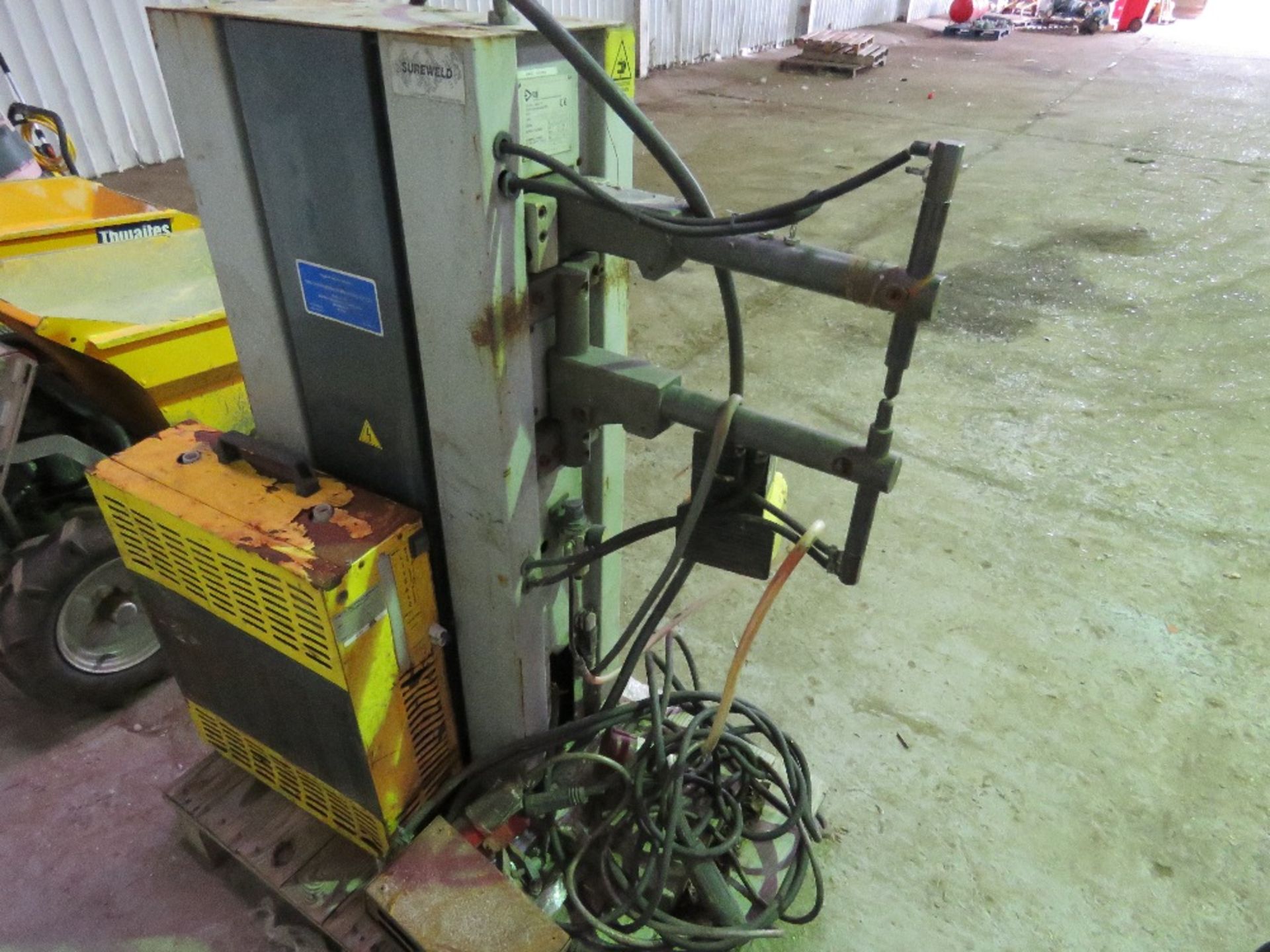 PE1 SPOT-WELDING UNIT 3 PHASE POWERED. - Image 2 of 2