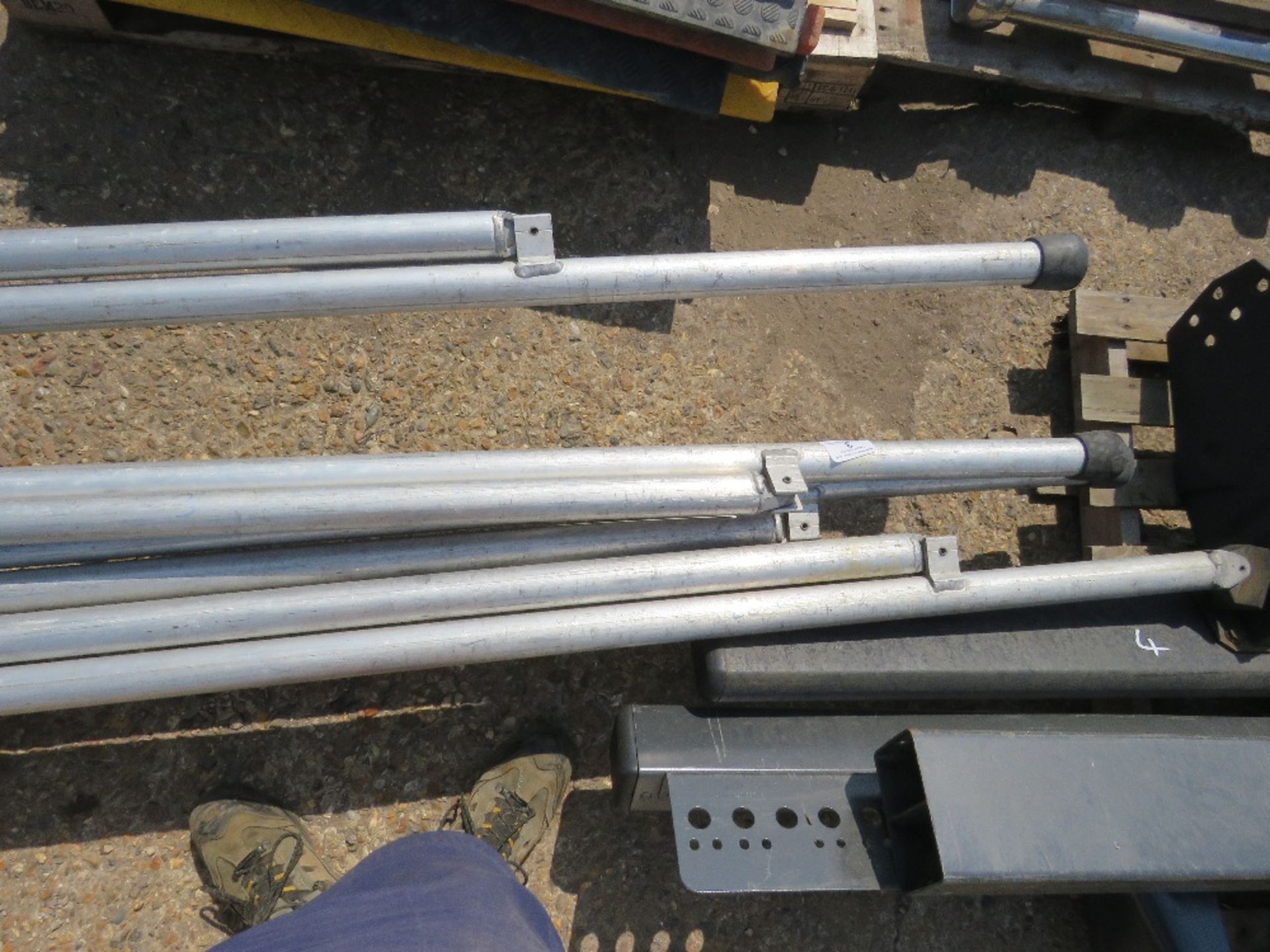 4 X JUMBO SCAFFOLD TOWER LEGS, CIRCA 16FT LENGTH. DIRECT FROM LOCAL COMPANY DUE TO DEPOT CLOSURE. - Image 2 of 2