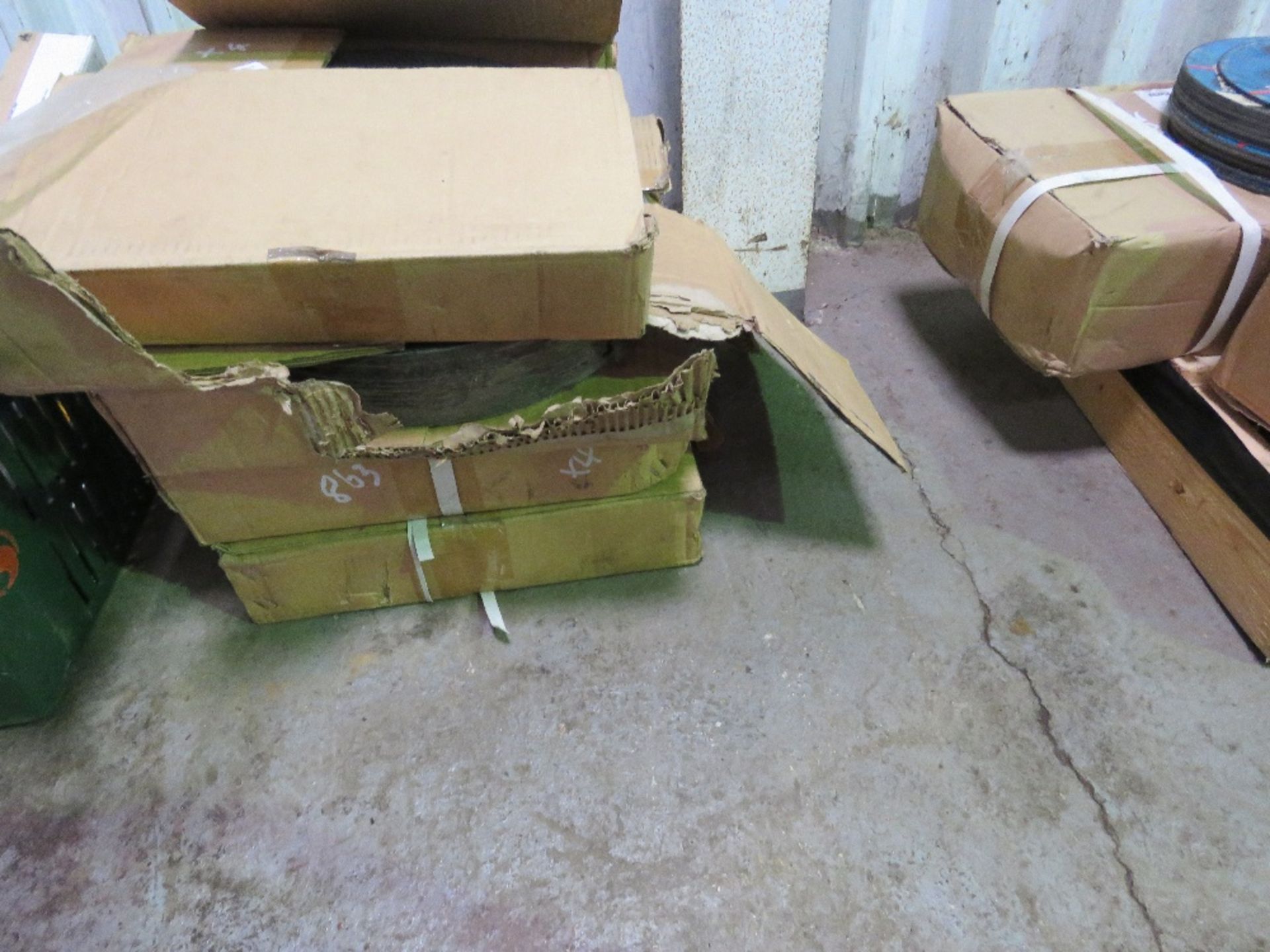 4 X BOXES OF 355 X 4 X 25.4MM FLAT STONE CUTTING DISCS, 60 NO. APPROX IN TOTAL.