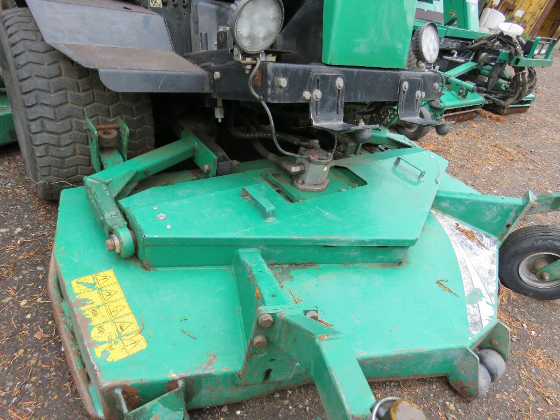 RANSOMES HR6010RAN BATWING RIDE ON MOWER. SN:EA000862 REC HRS. 2883 REC HRS. WHEN TESTED WAS SEEN T - Image 3 of 8