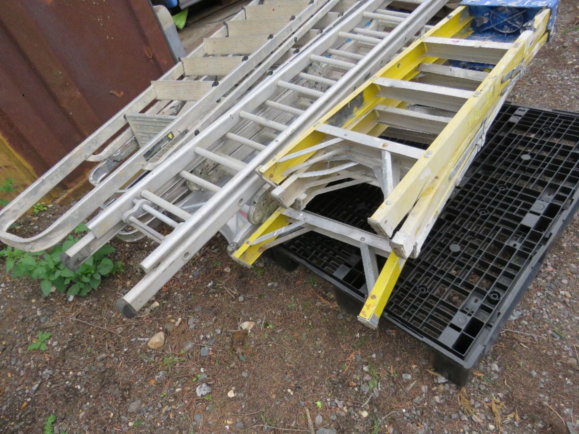 3 X GRP STEP LADDERS PLUS 7 X ALUMINIUM STEPS AND LADDERS. - Image 5 of 5