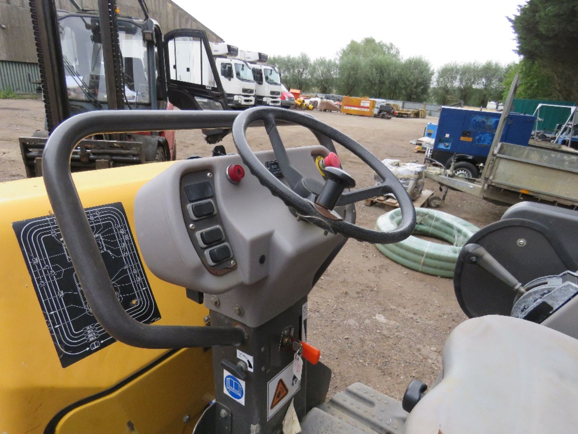 VOLVO DD14 ROLLER YEAR 2012. 468 REC HOURS. - Image 3 of 5