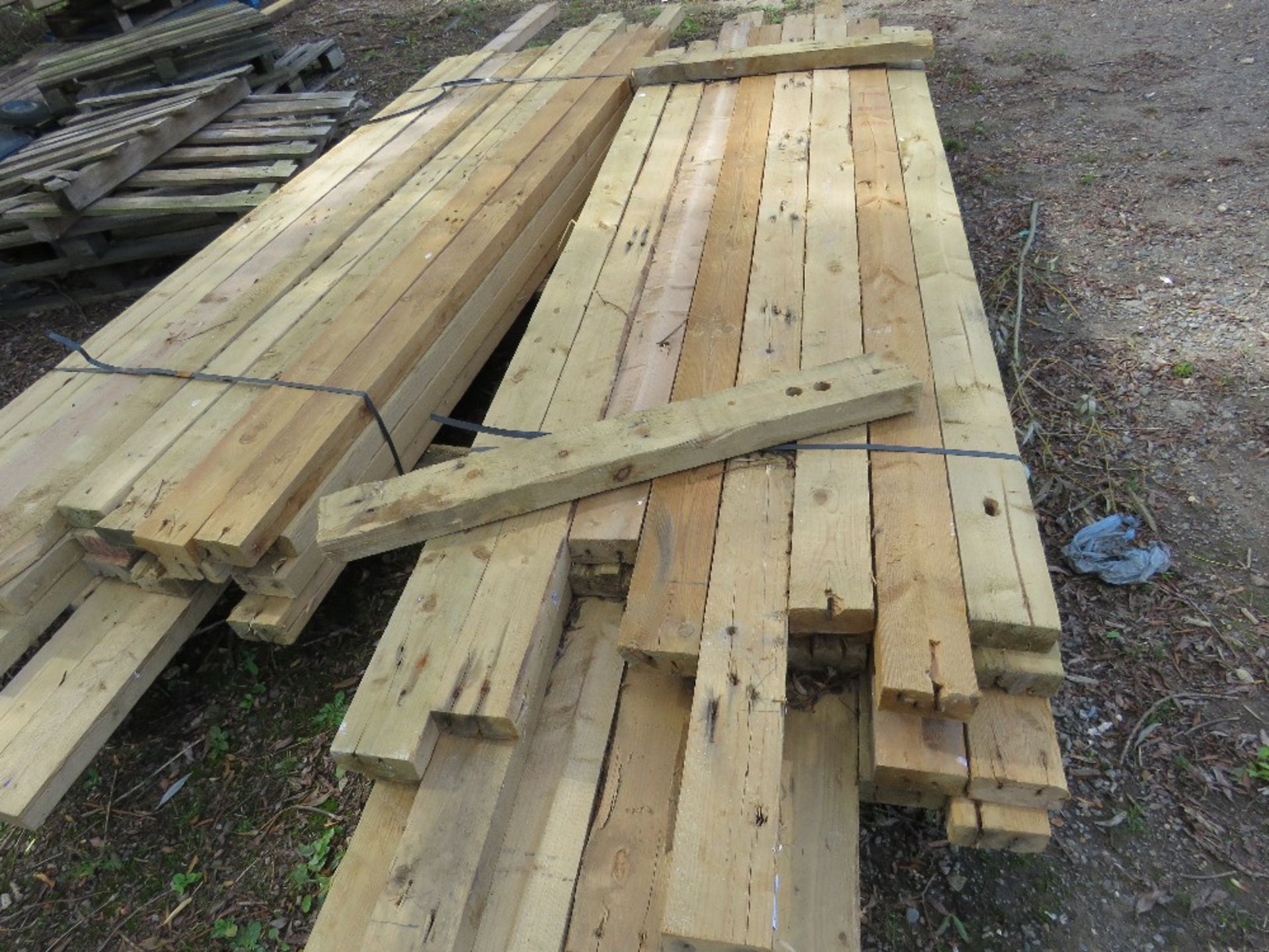 2 X BUNDLES OF PRE USED DE-NAILED 4X2 TIMBER. MAJORITY BEING 2.4-3M LENGTH APPROX. 32 PIECES IN EACH - Image 2 of 3