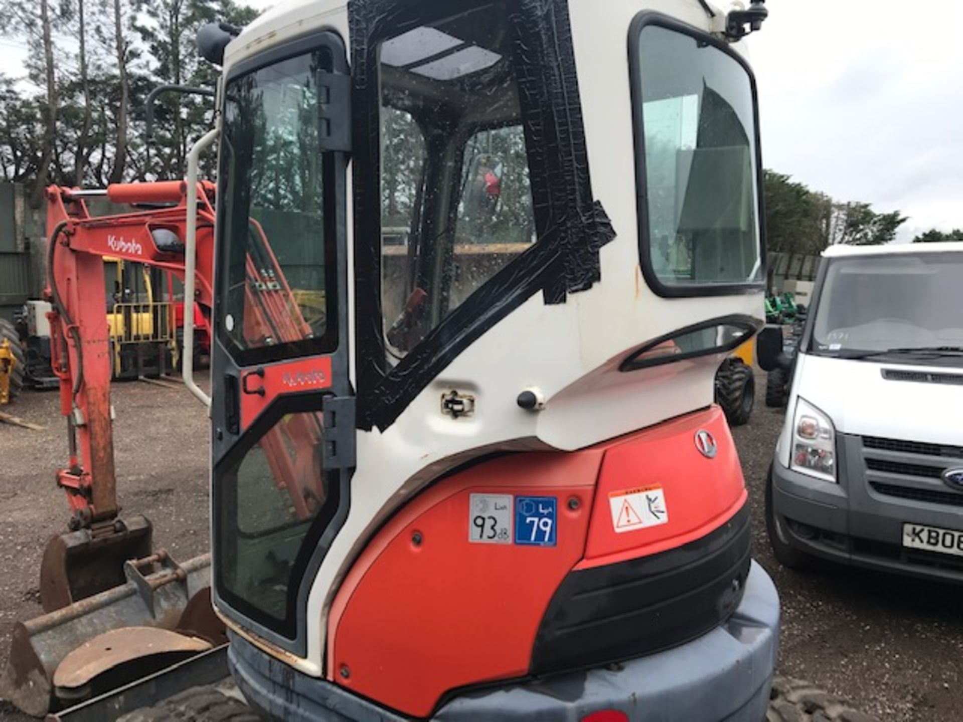 KUBOTA U25 RUBBER TRACKED EXCAVATOR WITH SET OF 4 X BUCKETS. YEAR 2008. SN:21802. 992 RECORDED HOURS - Image 6 of 14