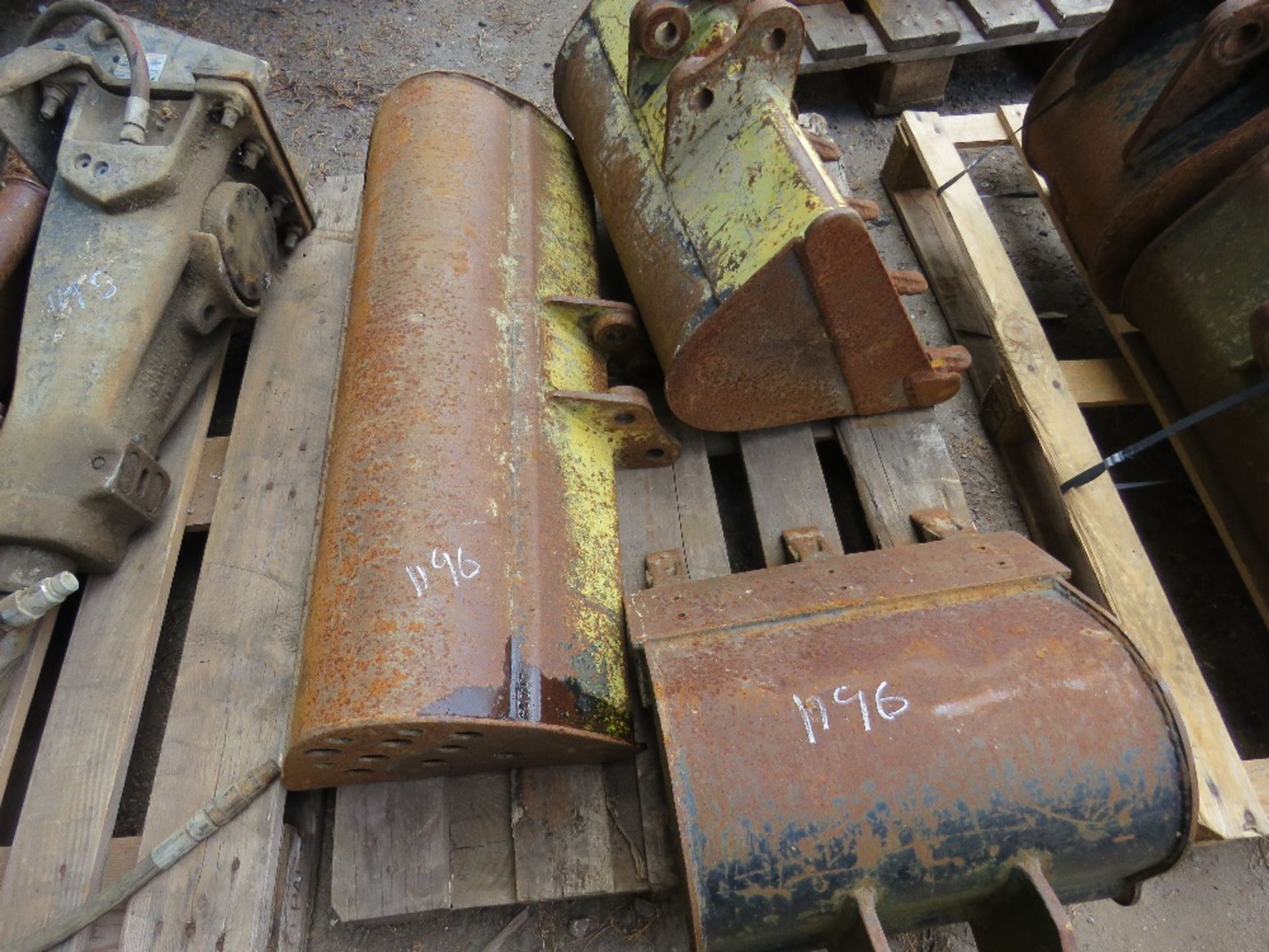 3 X JCB MINI EXCAVATOR BUCKETS ON 25MM PINS.