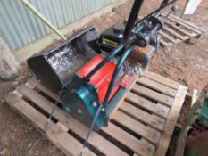 CYLINDER MOWER WITH BOX.