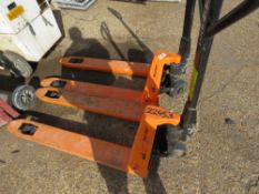 2 X HYDRAULIC PALLET TRUCKS.