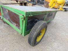 SINGLE AXLED FENCING TRAILER CIRCA 7FT6" LENGTH WITH DROP SIDE AND TAILBOARD AND LID.