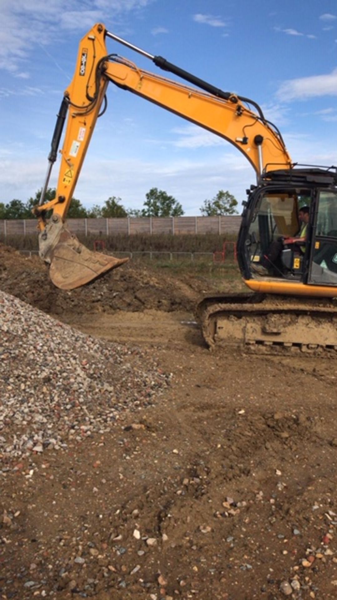 JCB JS160LC 16 TONNE EXCAVATOR, 2014. SUPPLIED WITH 2 BUCKETS. STRAIGHT FROM SITE. - Image 16 of 18