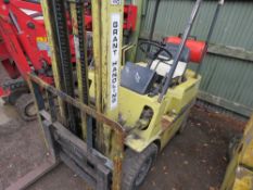 MITSUBISHI FG15 GAS POWERED YARD FORKLIFT. WHEN TESTED WAS SEEN TO DRIVE, STEER, LIFT AND BRAKE. 1.5