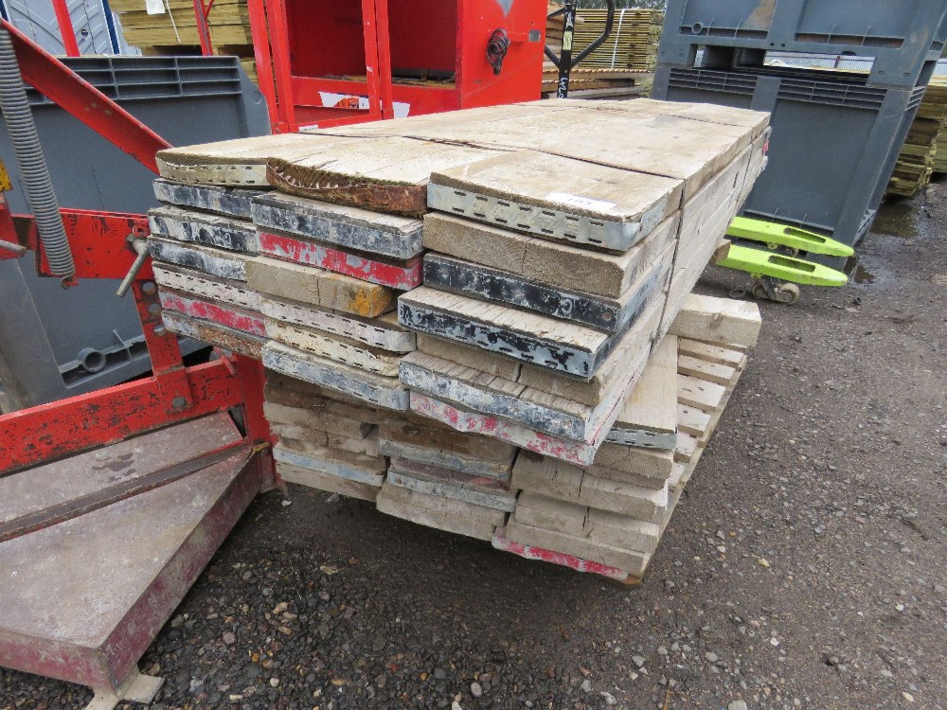 2 X BUNDLES OF SCAFFOLD BOARDS/OFFCUTS. - Image 2 of 2