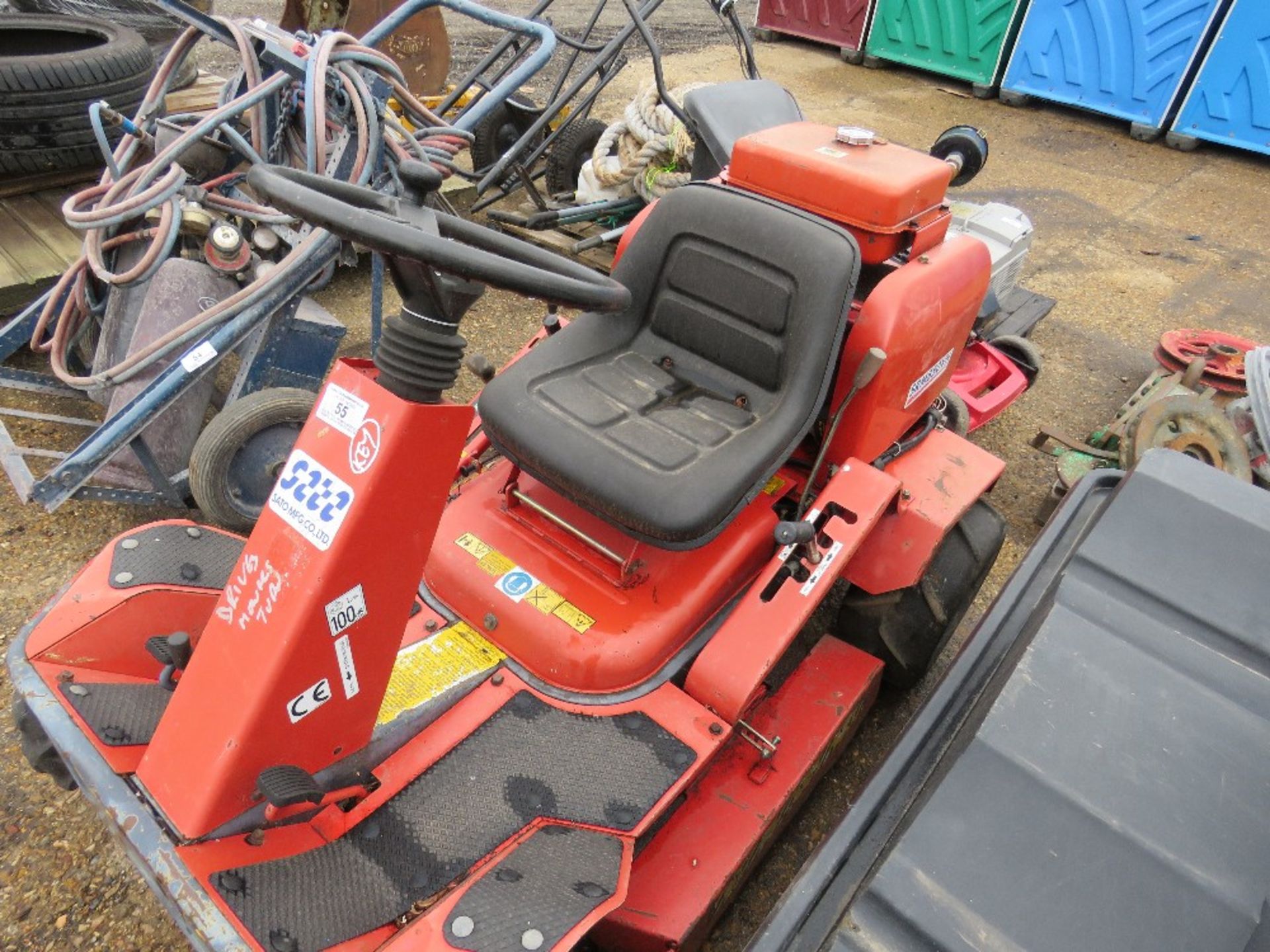 HST PETROL ENGINED BANK CUTTING MOWER. WHEN TESTED WAS SEEN TO RUN AND DRIVE AND BLADES TURNED. - Image 2 of 3