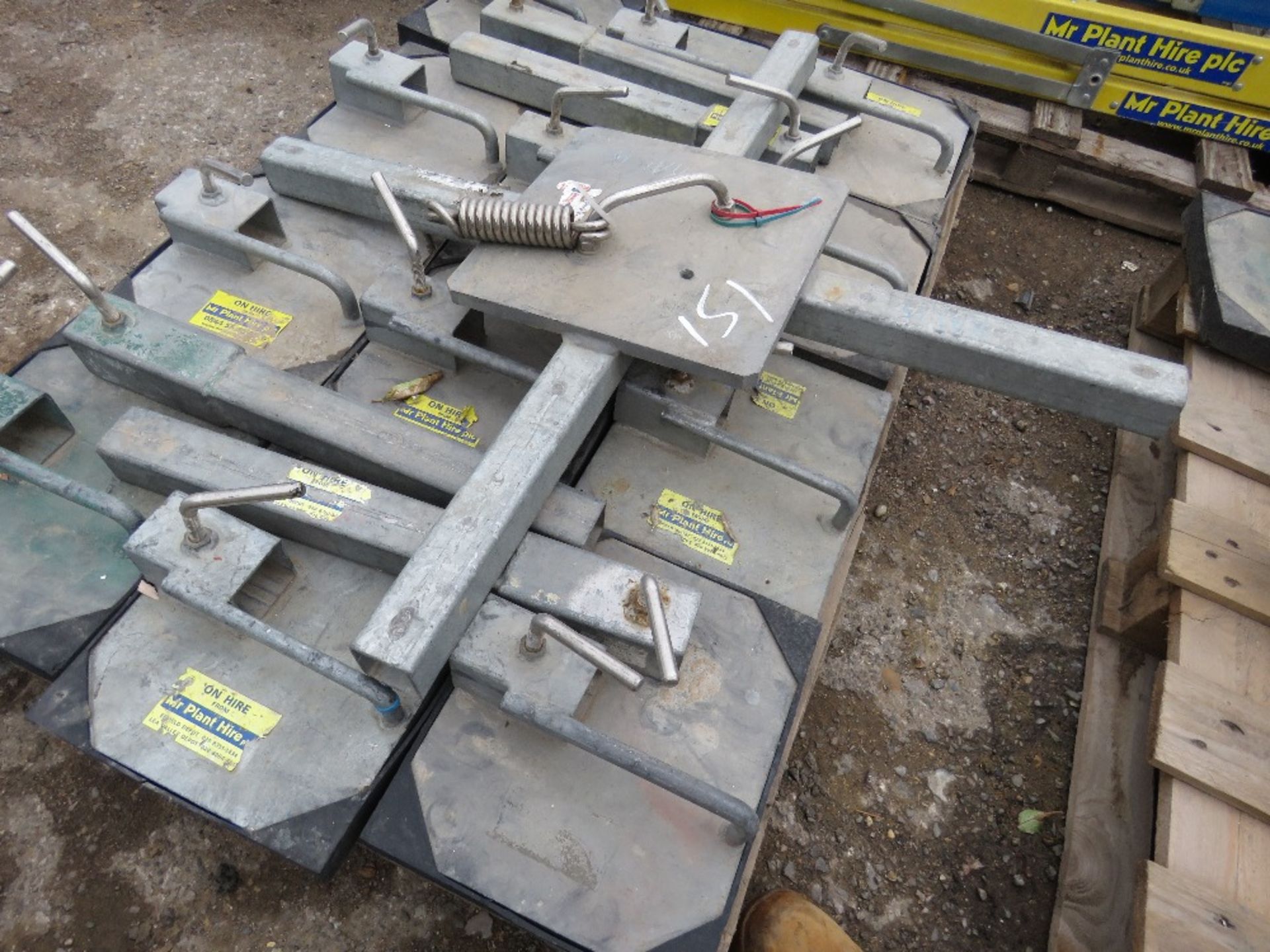 SAFESITE LTD ROOF MAN SAFETY ANCHOR SYSTEM. - Image 2 of 2