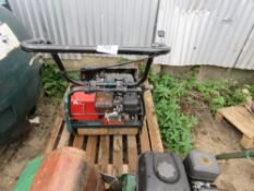 CYLINDER MOWER WITH BOX.