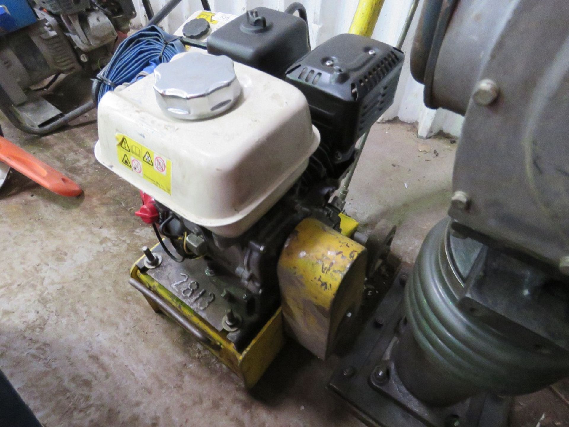 PETROL ENGINED FLOOR GRINDER. BOTTOM MOTOR SHAFT MISSING. DIRECT FROM LOCAL COMPANY AS PART OF THEIR - Image 3 of 3