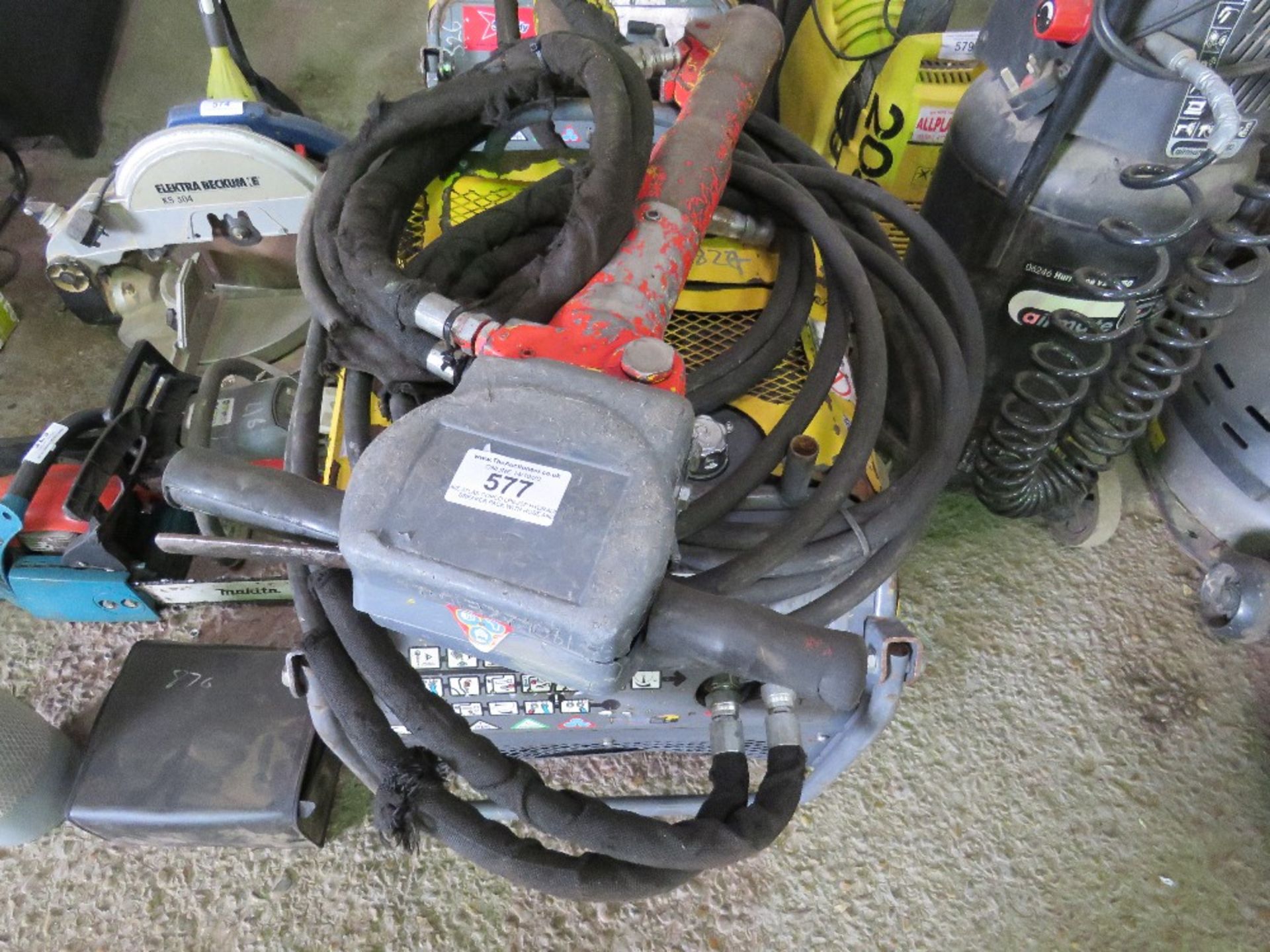 ATLAS COPCO LP9-20P HYDRAULIC BREAKER PACK WITH HOSE AND GUN. - Image 3 of 4