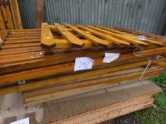 PALLET OF APPROX 9NO ASSORTED GATES.