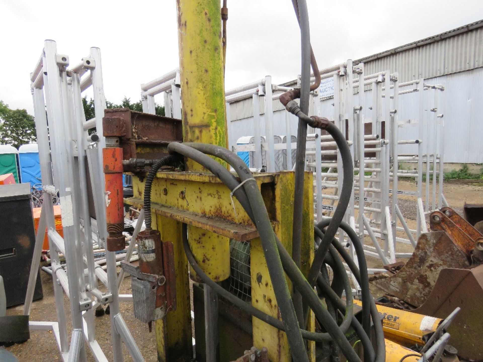 HEAVY DUTY 3 PHASE POWERED HYDRAULIC PRESS UNIT. - Image 2 of 4