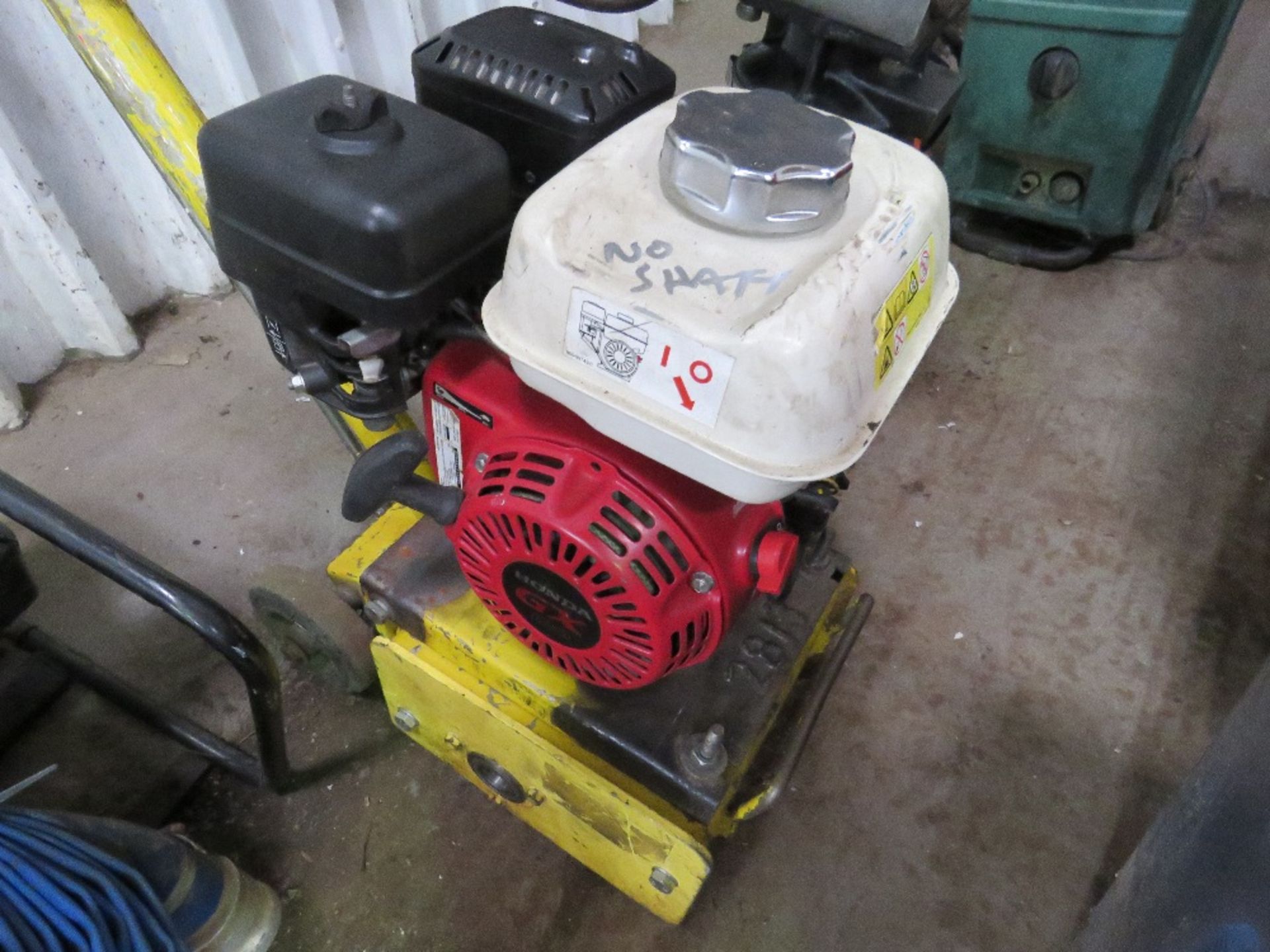 PETROL ENGINED FLOOR GRINDER. BOTTOM MOTOR SHAFT MISSING. DIRECT FROM LOCAL COMPANY AS PART OF THEIR - Image 2 of 3