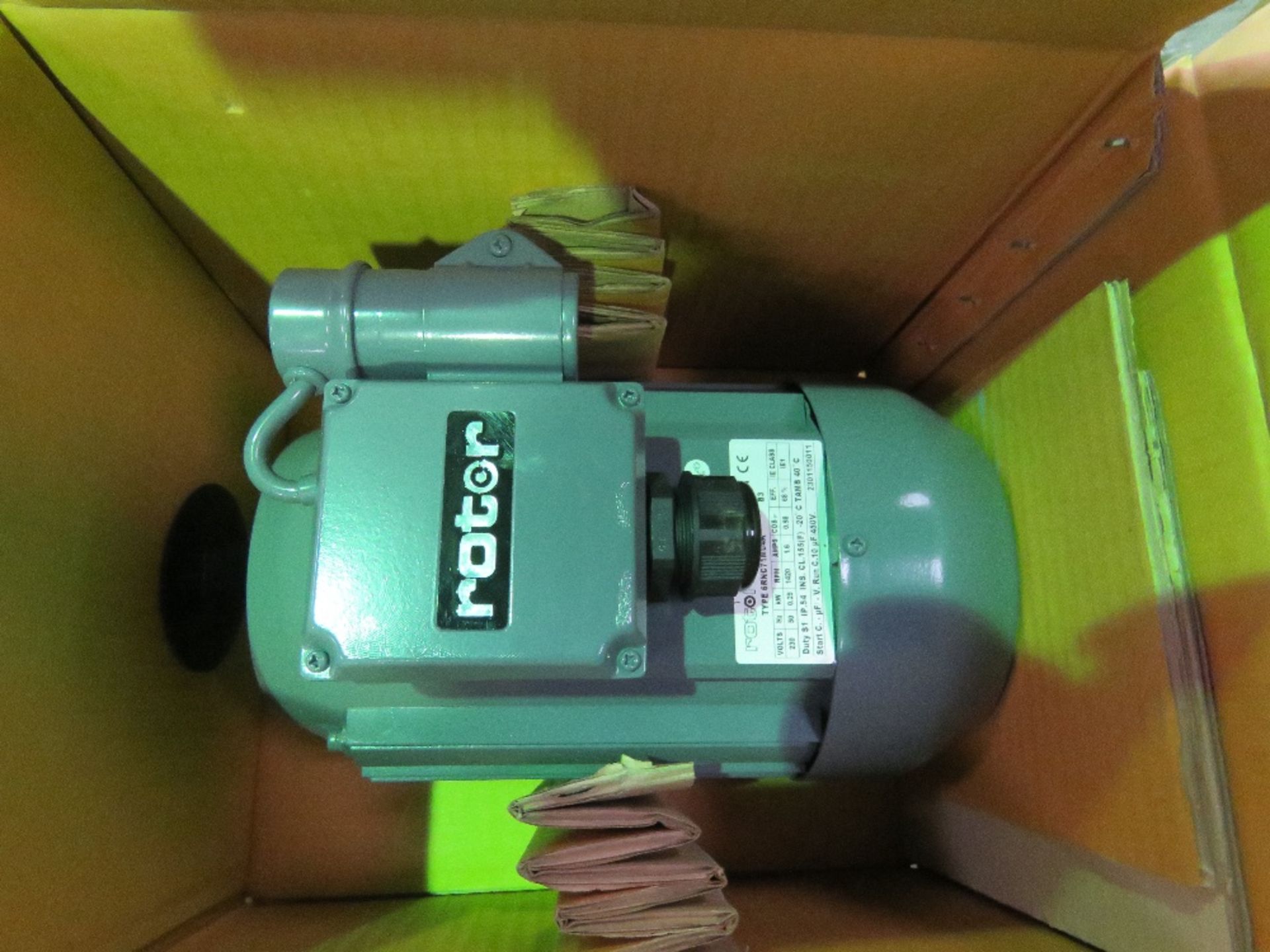 PALLET CONTAINING 16 X ELECTRIC MOTORS 0.25 AND 0.37KW 230 VOLT POWERED. 15@0.25KW AND 1@0.37KW. BO - Image 2 of 7