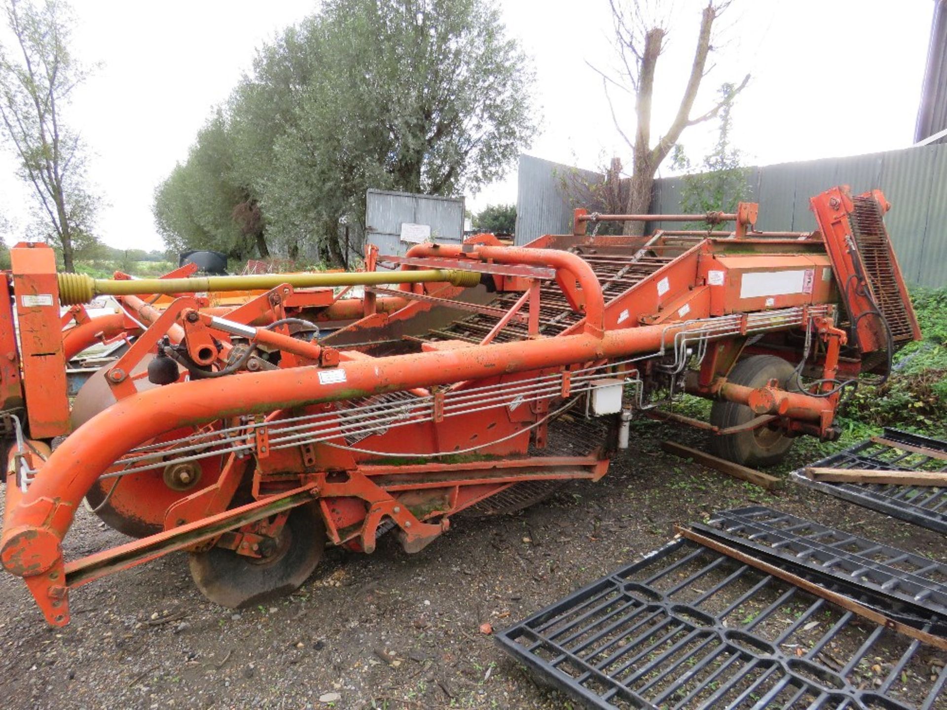 GRIMME MUSTANG 90 POTATO HARVESTER. DIRECT FROM DEPOT CLOSURE. - Image 2 of 4