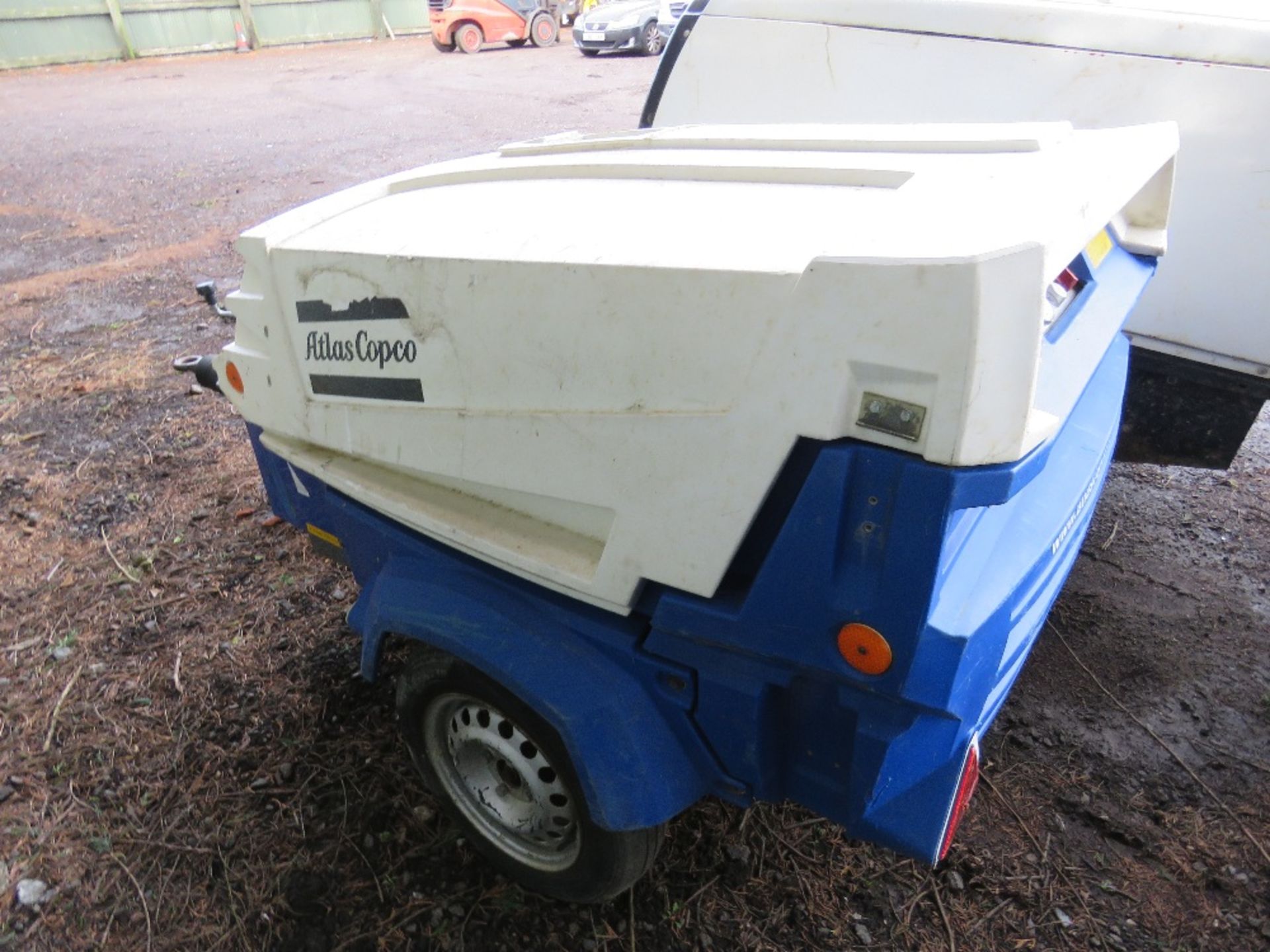 ATLAS COPCO XAS47 COMPRESSOR YEAR 2013. 239 REC HRS (UNVERIFIED) SN:0309223. - Image 3 of 7