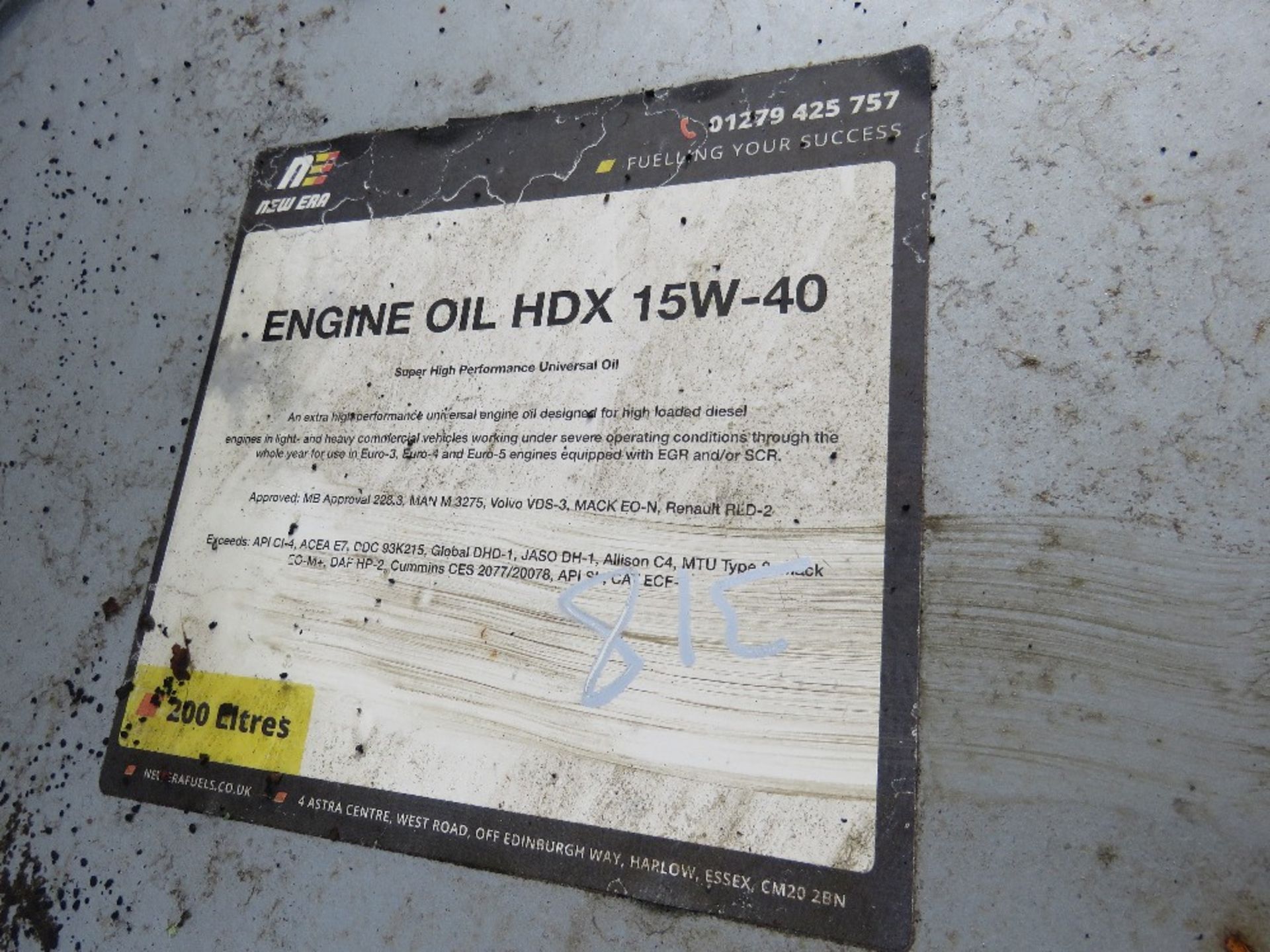 200 LITRE DRUM OF HDX15-40 ENGINE OIL. - Image 3 of 3