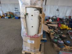 ARISTON PRIMO ITI210 3000WATT MONO FREE STANDING WATER HEATER. BOXED BUT CONDITION UNKNOWN