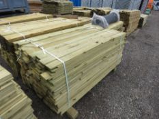 LARGE BUNDLE OF FEATHER EDGE TIMBER FENCE CLADDING @1.8M LENGTH X 10.5CM WIDE APPROX.