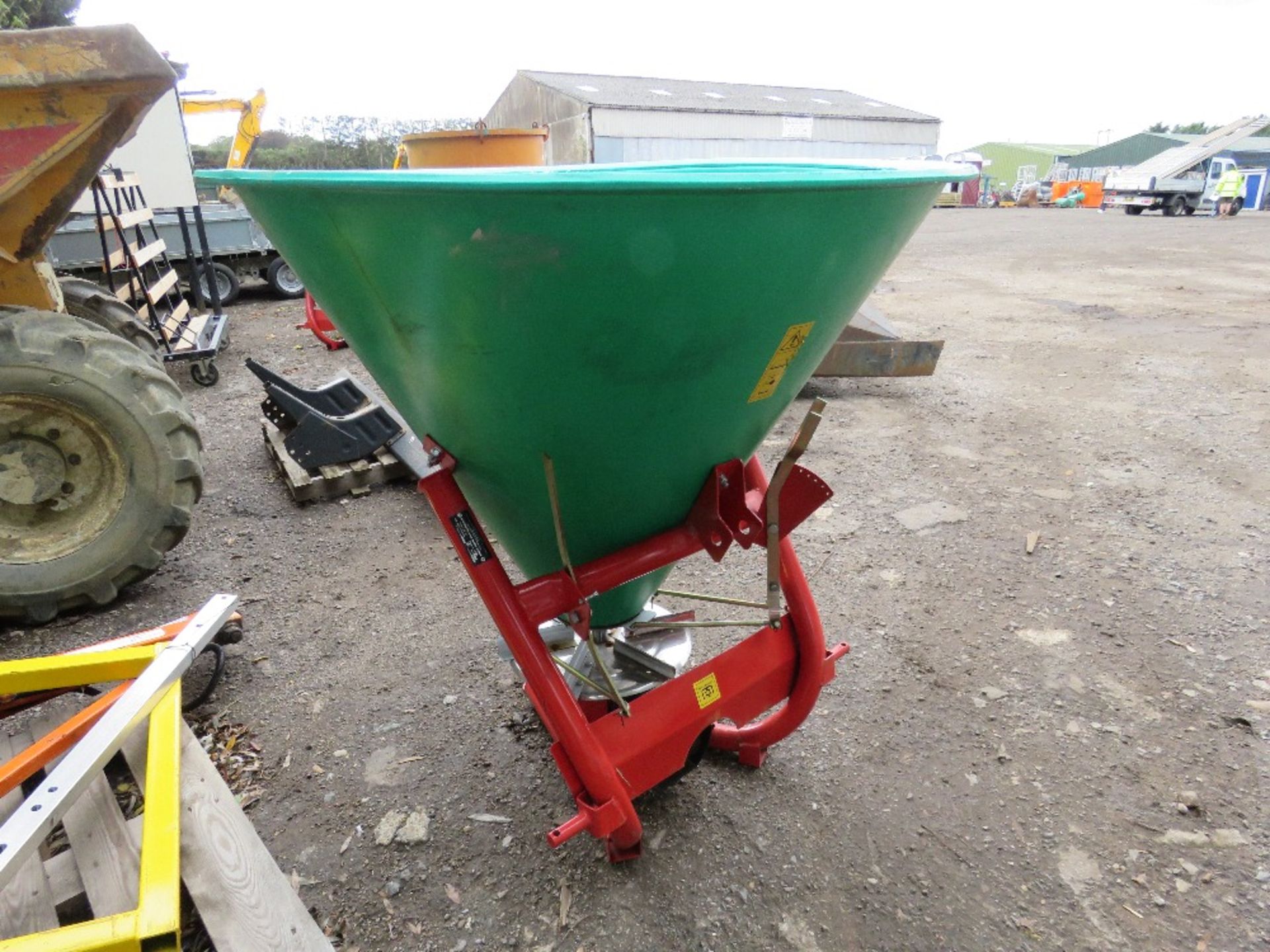 AGROMEX 500 LITRE TRACTOR MOUNTED FERTILISER SPREADER WITH PTO. 500 LITRE SIZE. UNUSED.