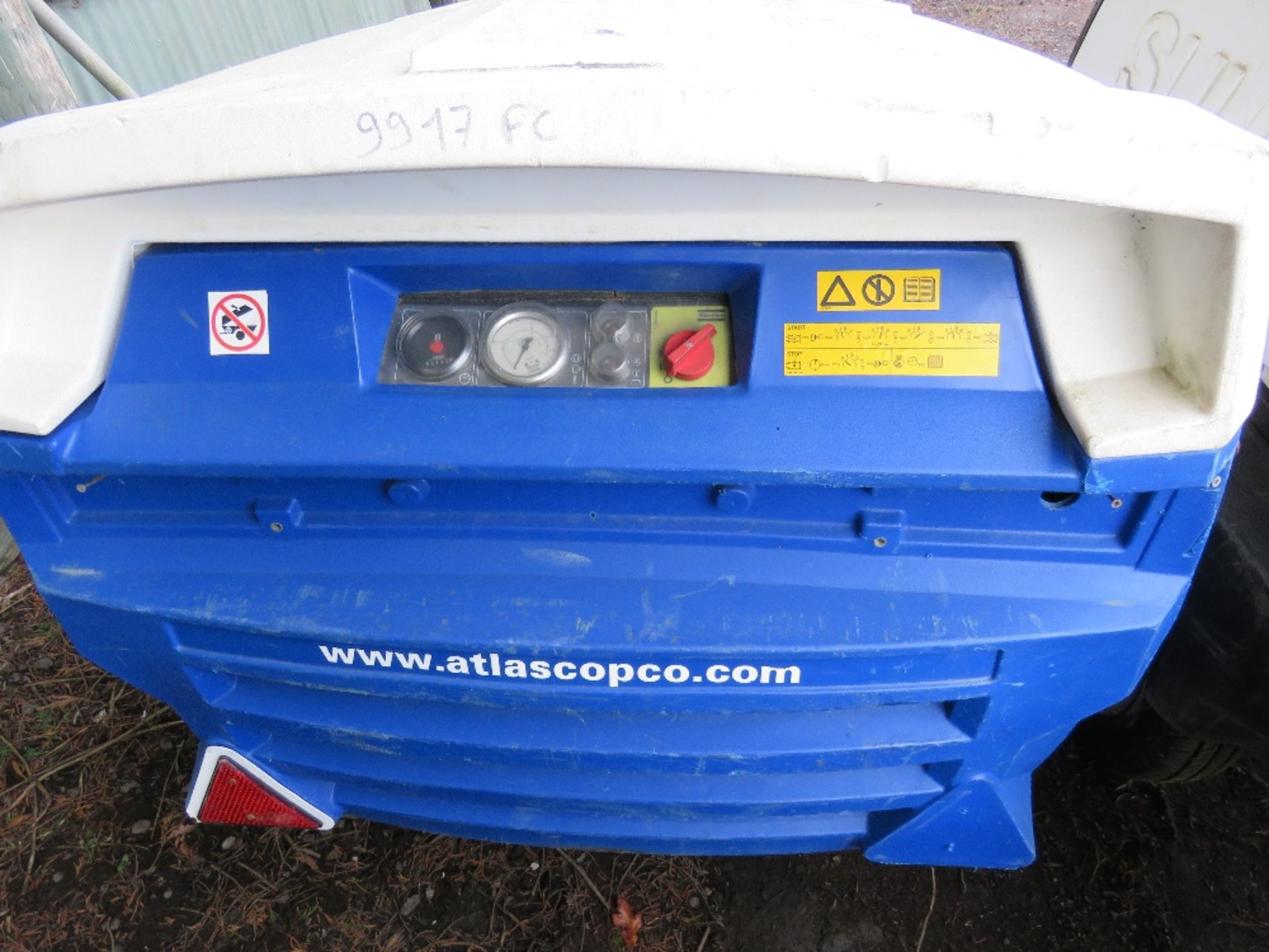 ATLAS COPCO XAS47 COMPRESSOR YEAR 2013. 239 REC HRS (UNVERIFIED) SN:0309223. - Image 2 of 7