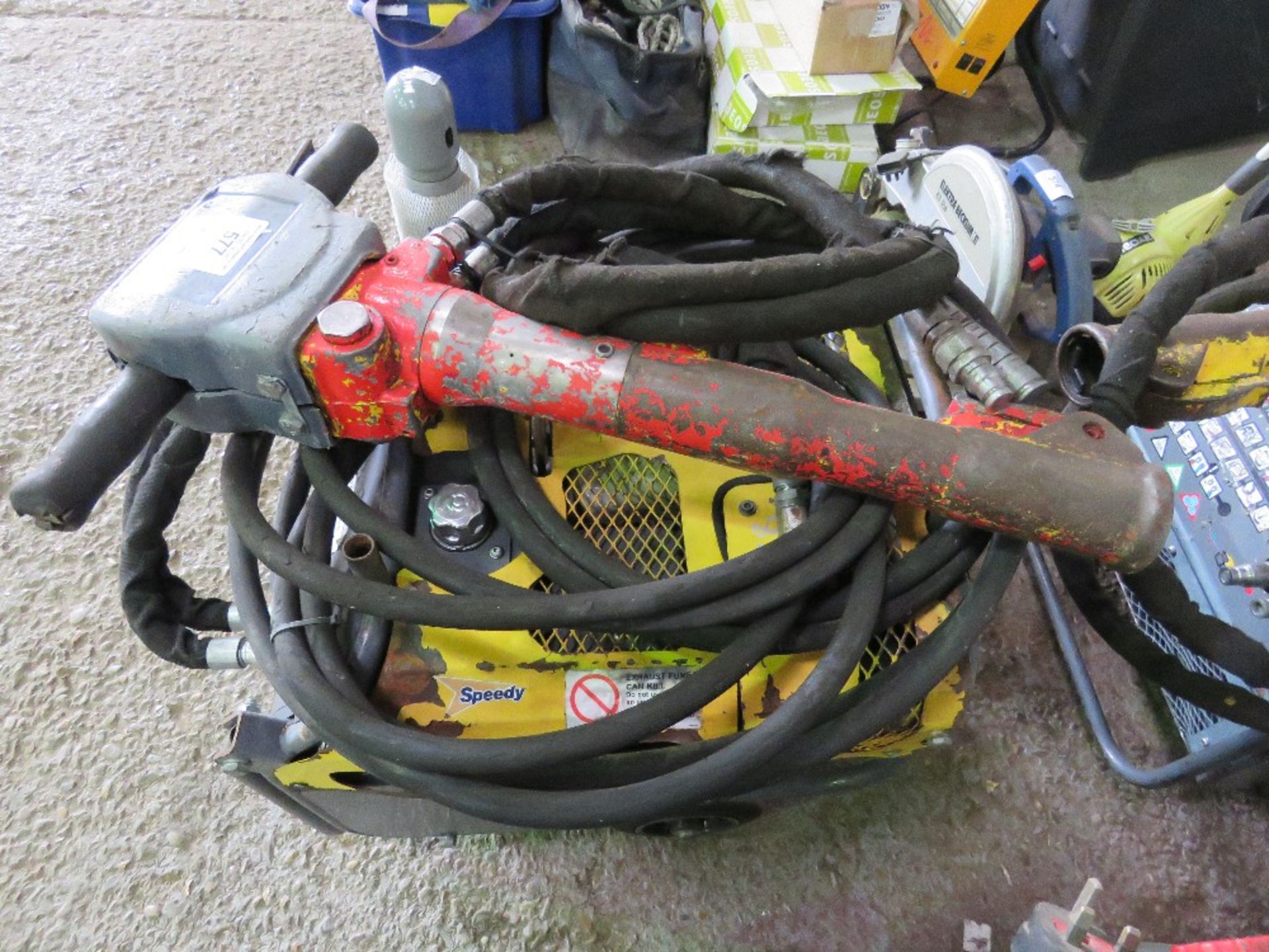 ATLAS COPCO LP9-20P HYDRAULIC BREAKER PACK WITH HOSE AND GUN.