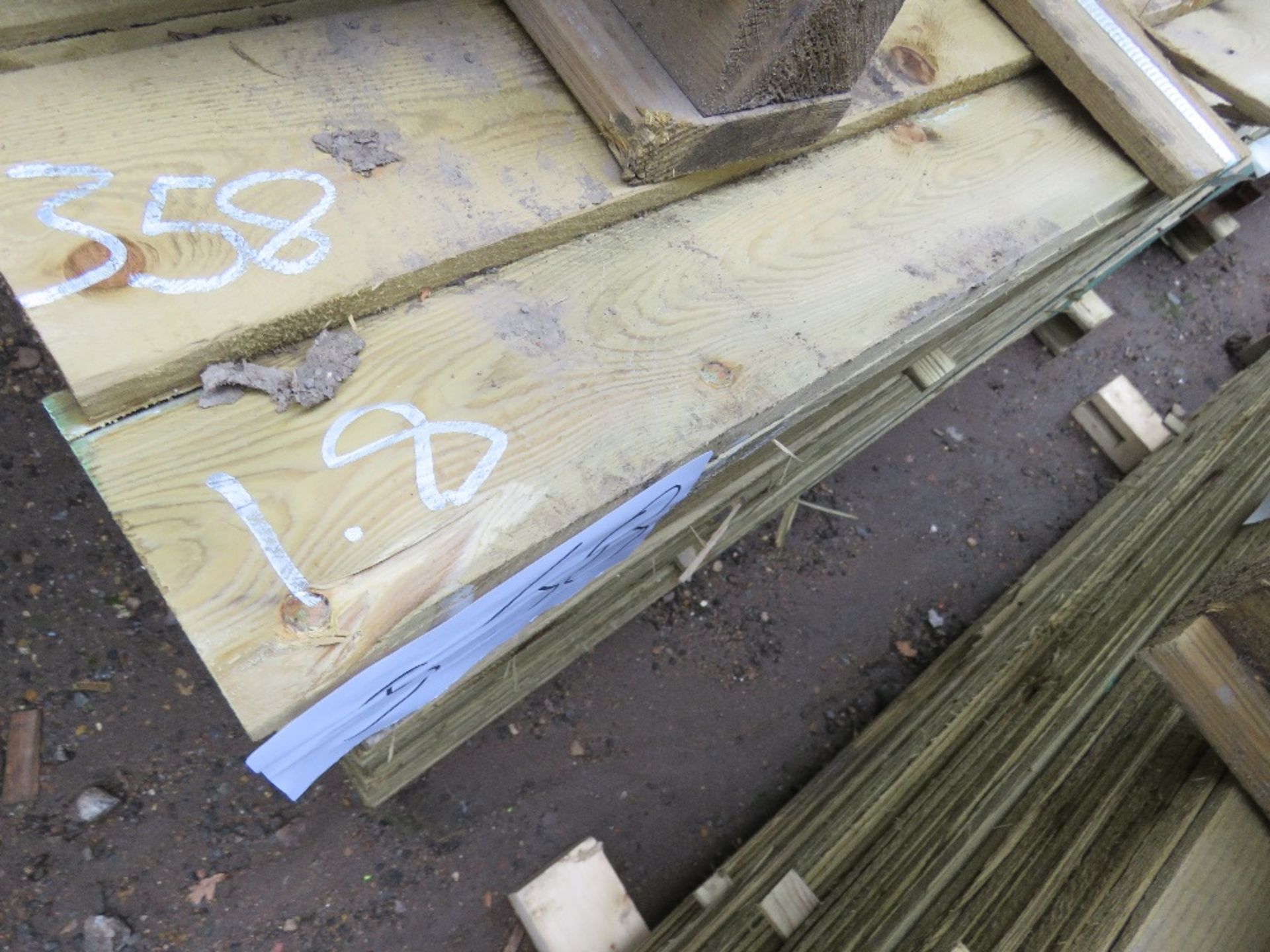 LARGE PACK OF FEATHER EDGE CLADDING TIMBERS, 1.8M X 0.105M APPROX. - Image 3 of 3