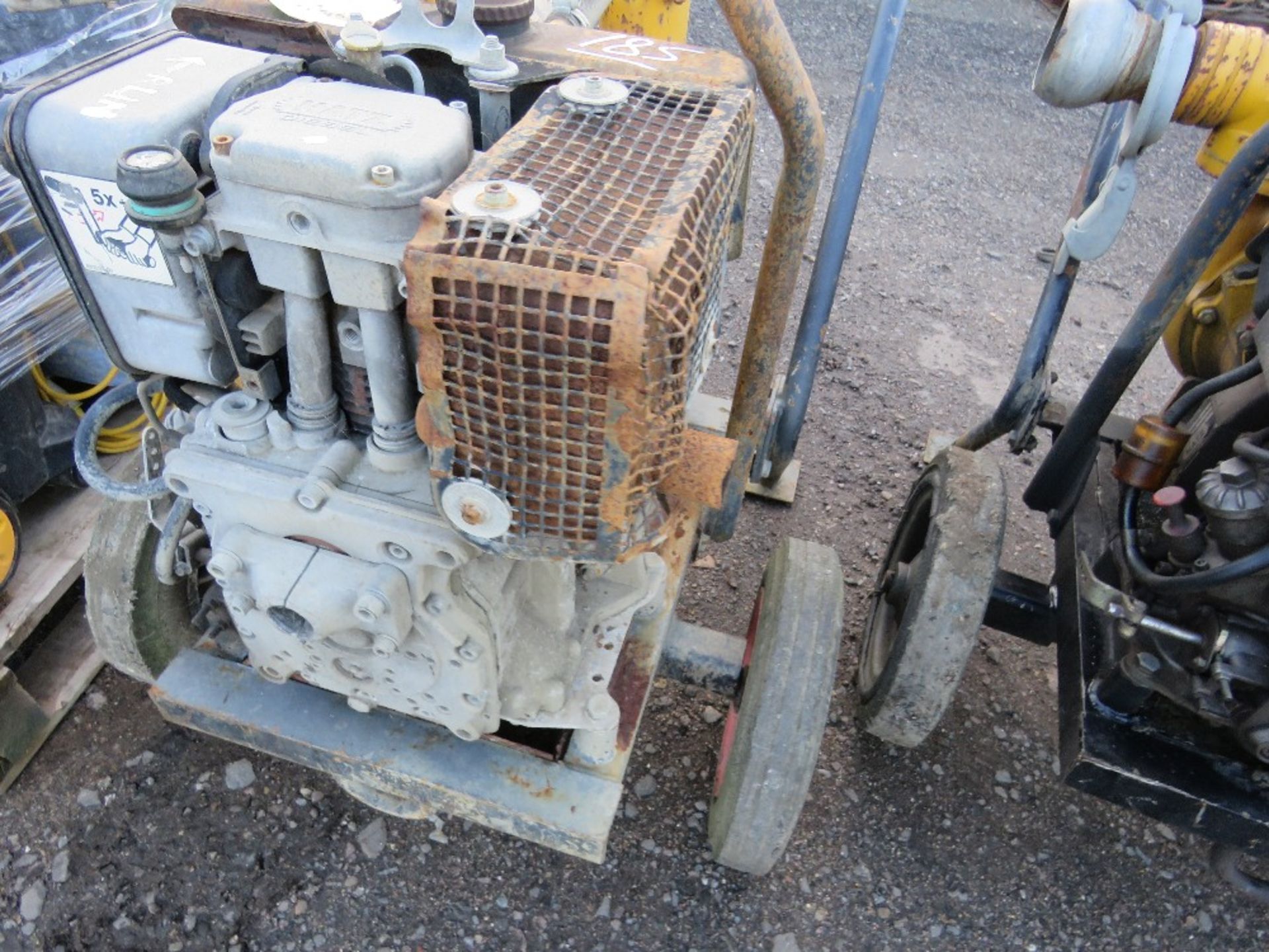 SELWOOD 3" WATER PUMP WITH HATZ ENGINE. SOLD WITH A HANDLE. - Image 3 of 4