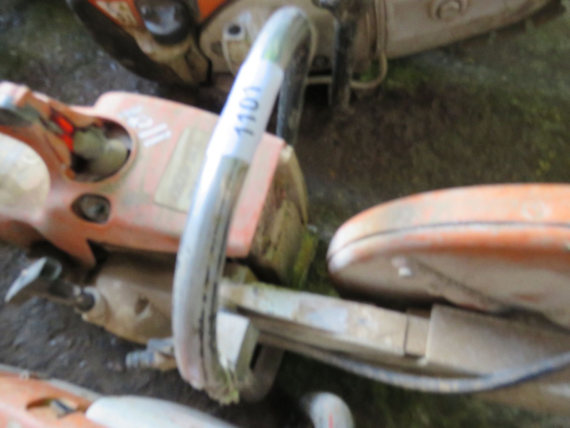 STIHL TS400 PETROL SAW. CONDITION UNKNOWN. - Image 2 of 3