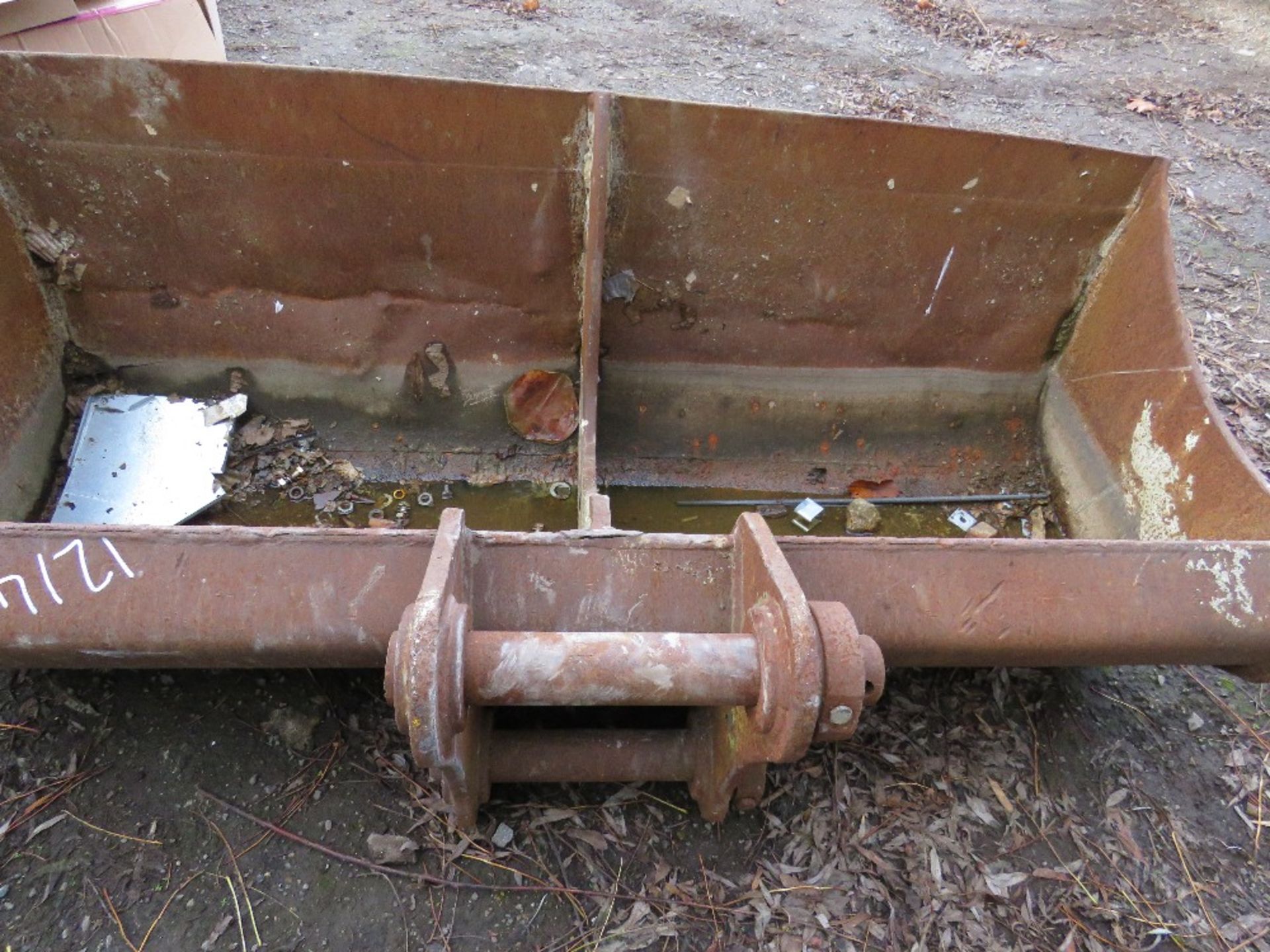 GRADING BUCKET TO FIT 13TONNE EXCAVATOR, 65MM PINS, 1.8METRES (6FT) WIDTH APPROX. - Image 2 of 3
