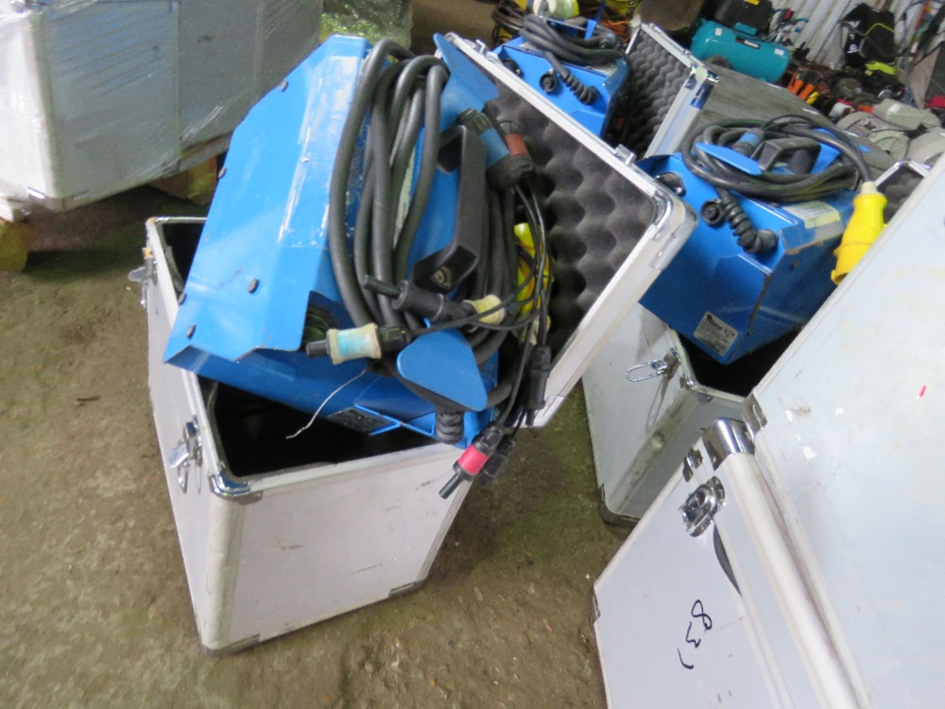 1 X UNIVERSAL S-315 110VOLT 2470W DRAINAGE PIPE FUSION WELDER UNIT. IN CASE WITH CABLES ETC. - Image 3 of 4