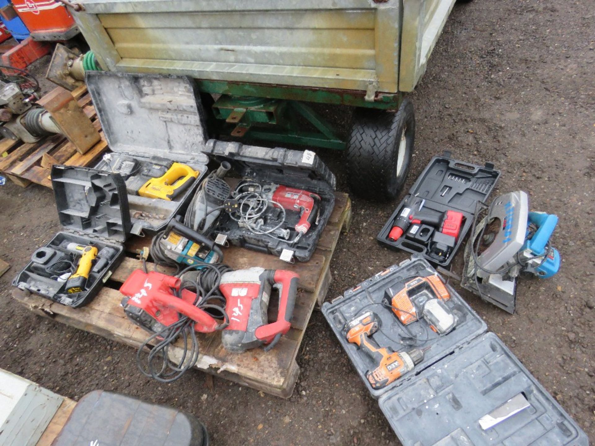 PALLET OF DEWALT AND OTHER POWER TOOLS, CONDITION UNKNOWN.