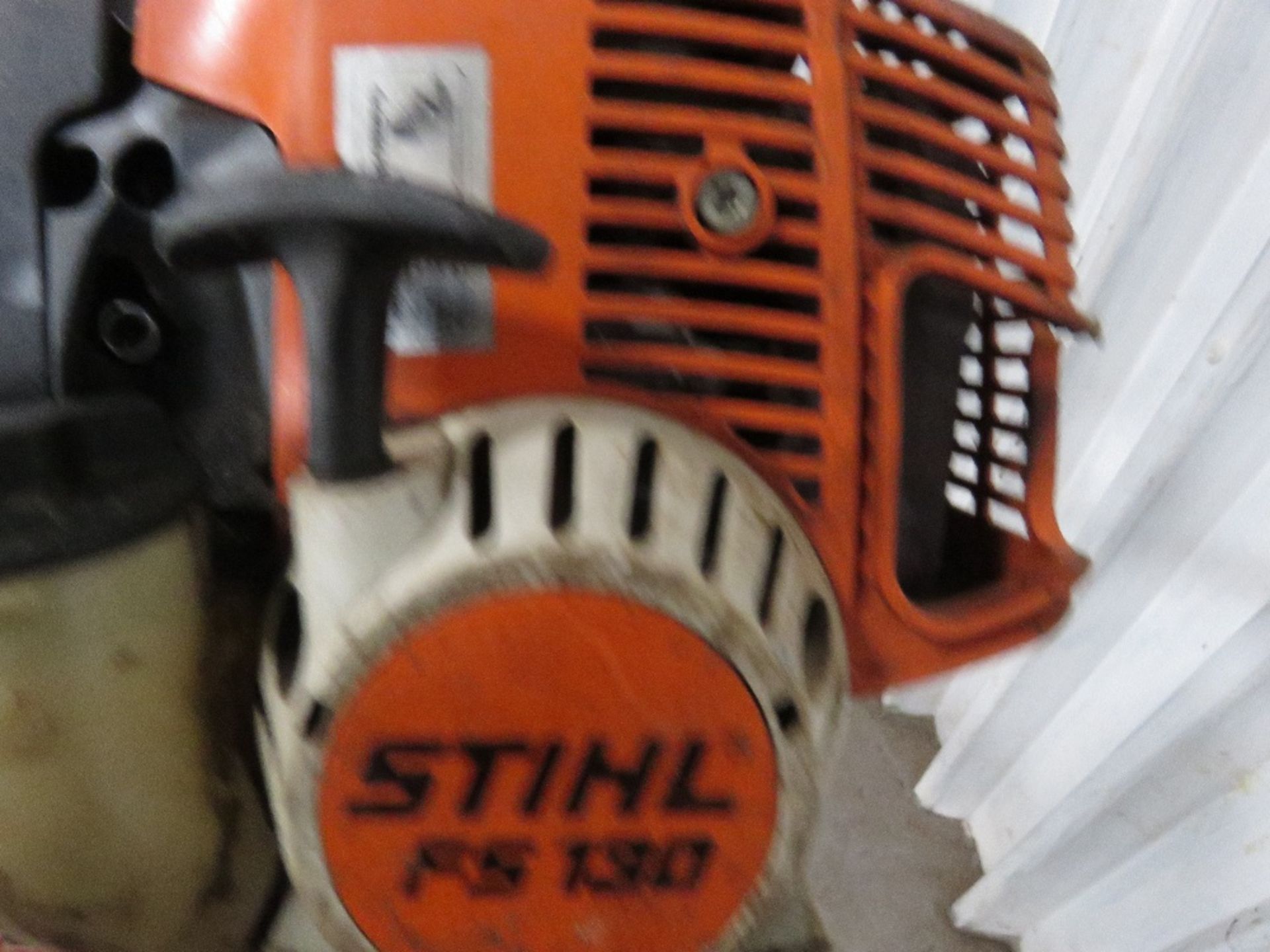 STIHL HEAVY DUTY PETROL STRIMMER.WHEN TESTED WAS SEEN TO RUN, AND CUT. - Image 2 of 3