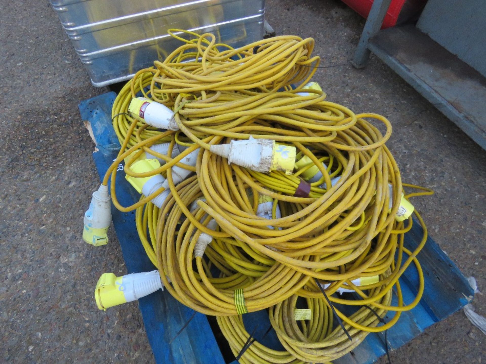 PALLET CONTAINING 110VOLT EXTENSION LEADS. SOURCED FROM LOCAL DEPOT CLEARANCE DUE TO A CHANGE IN POL - Image 2 of 2