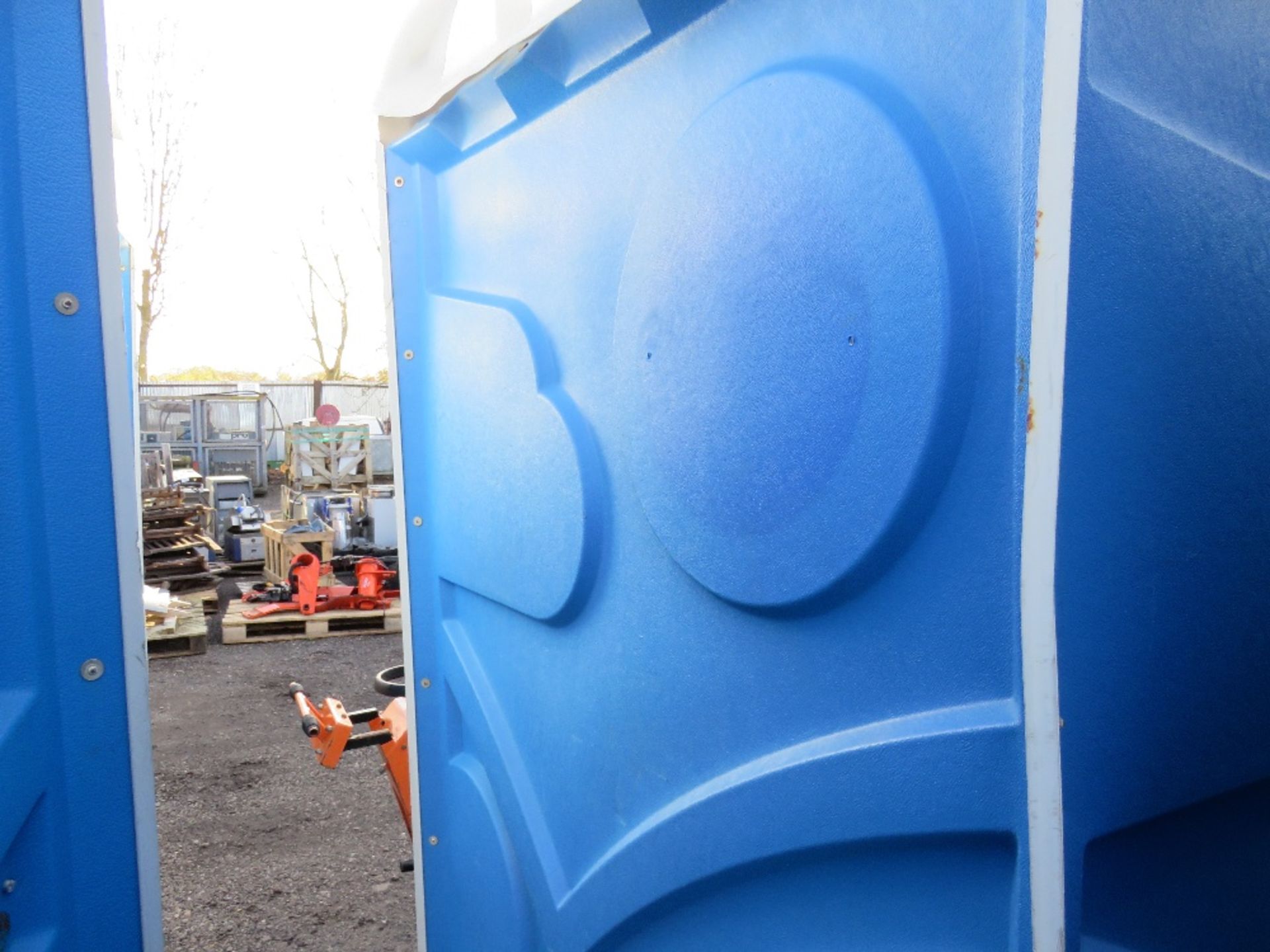 PORTABLE TOILET CUBICLE, IDEAL FOR CHANGING ROOM OR SHOWER ETC - Image 5 of 5