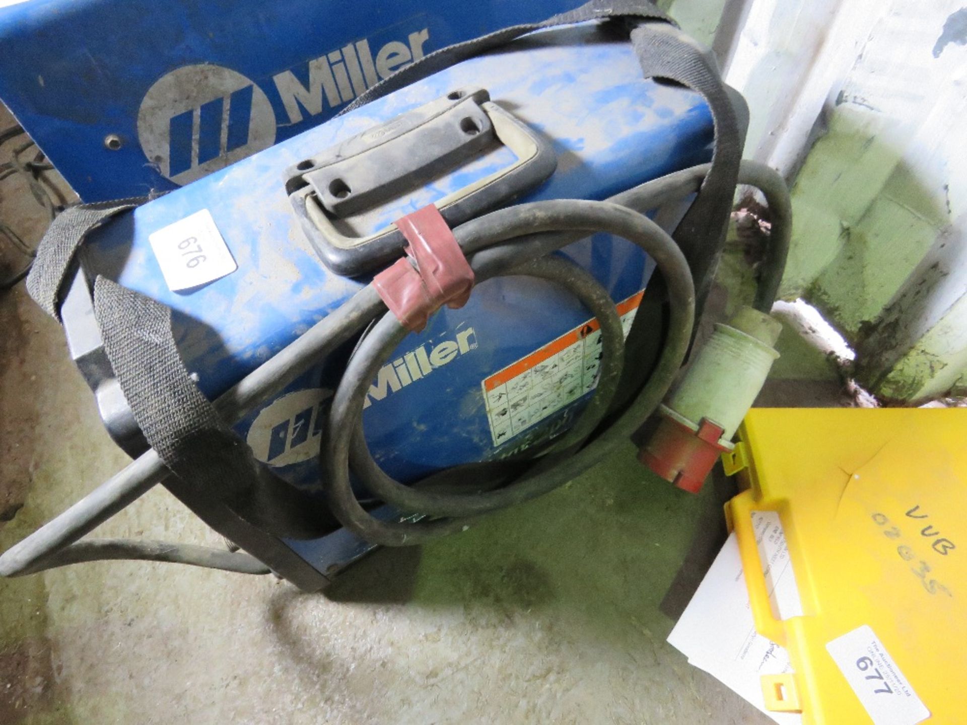 MILLER MAXSTAR 200 WELDER UNIT. SOURCED FROM DEPOT CLEARANCE DUE TO A CHANGE IN COMPANY POLICY.