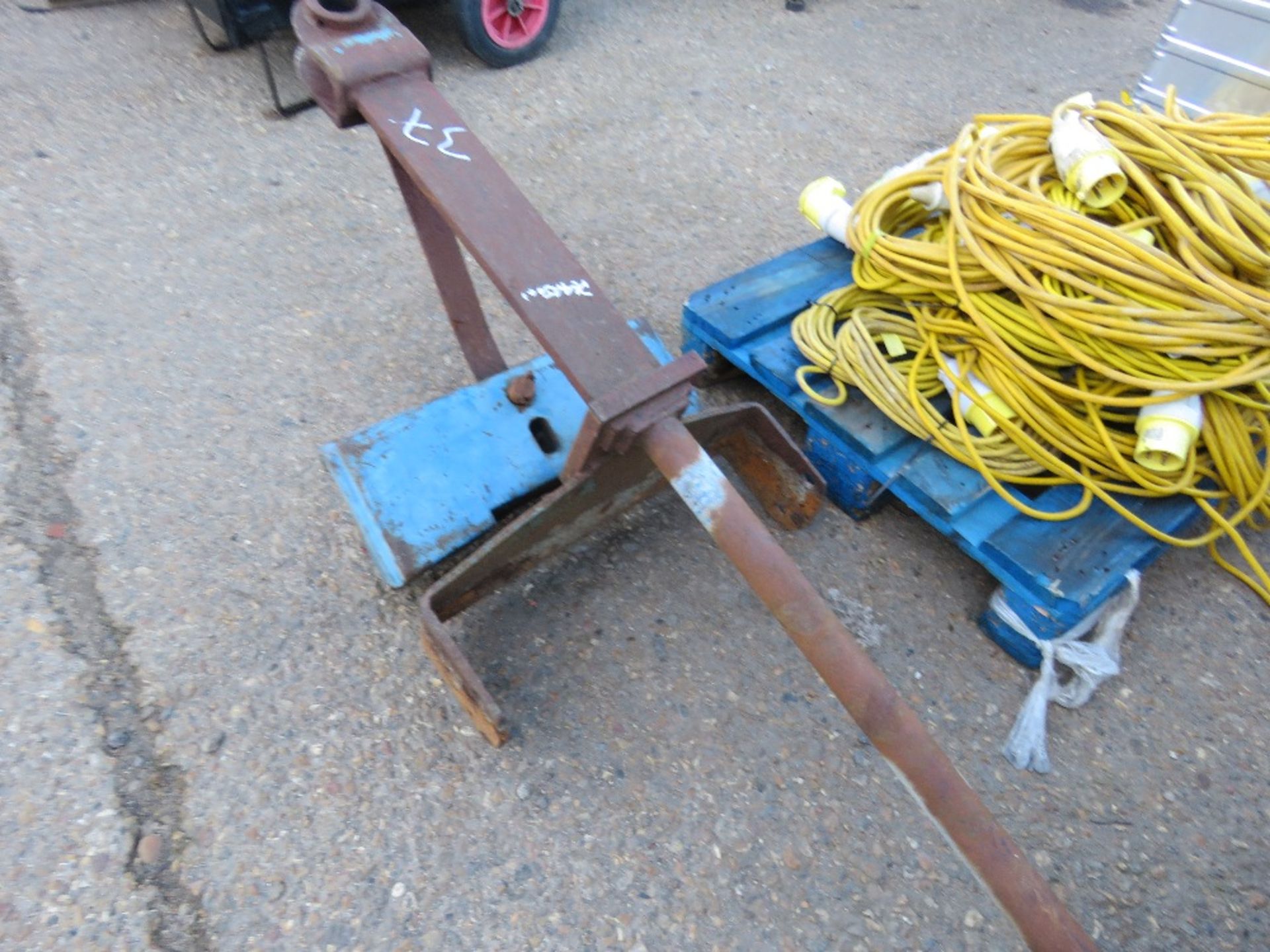 FORD TRACTOR WEIGHT ASSEMBLY. - Image 3 of 3