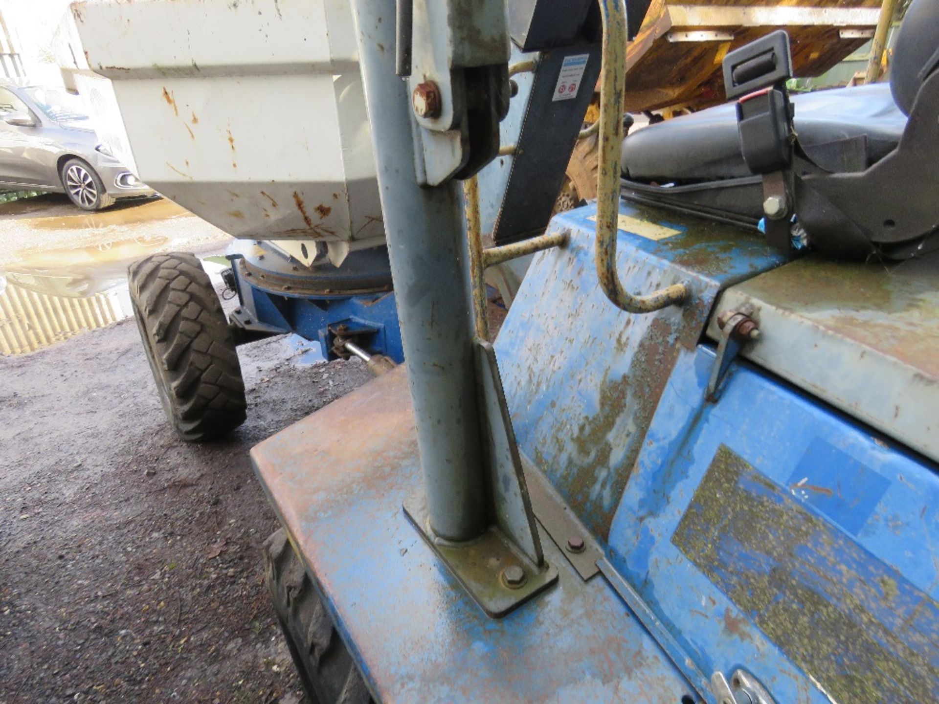 TEREX 3 TONNE SWIVEL SKIP DUMPER, YEAR 2005. SN:SLBDNN00E504AS176. DIRECT FROM LOCAL COMPANY. WHEN T - Image 6 of 6