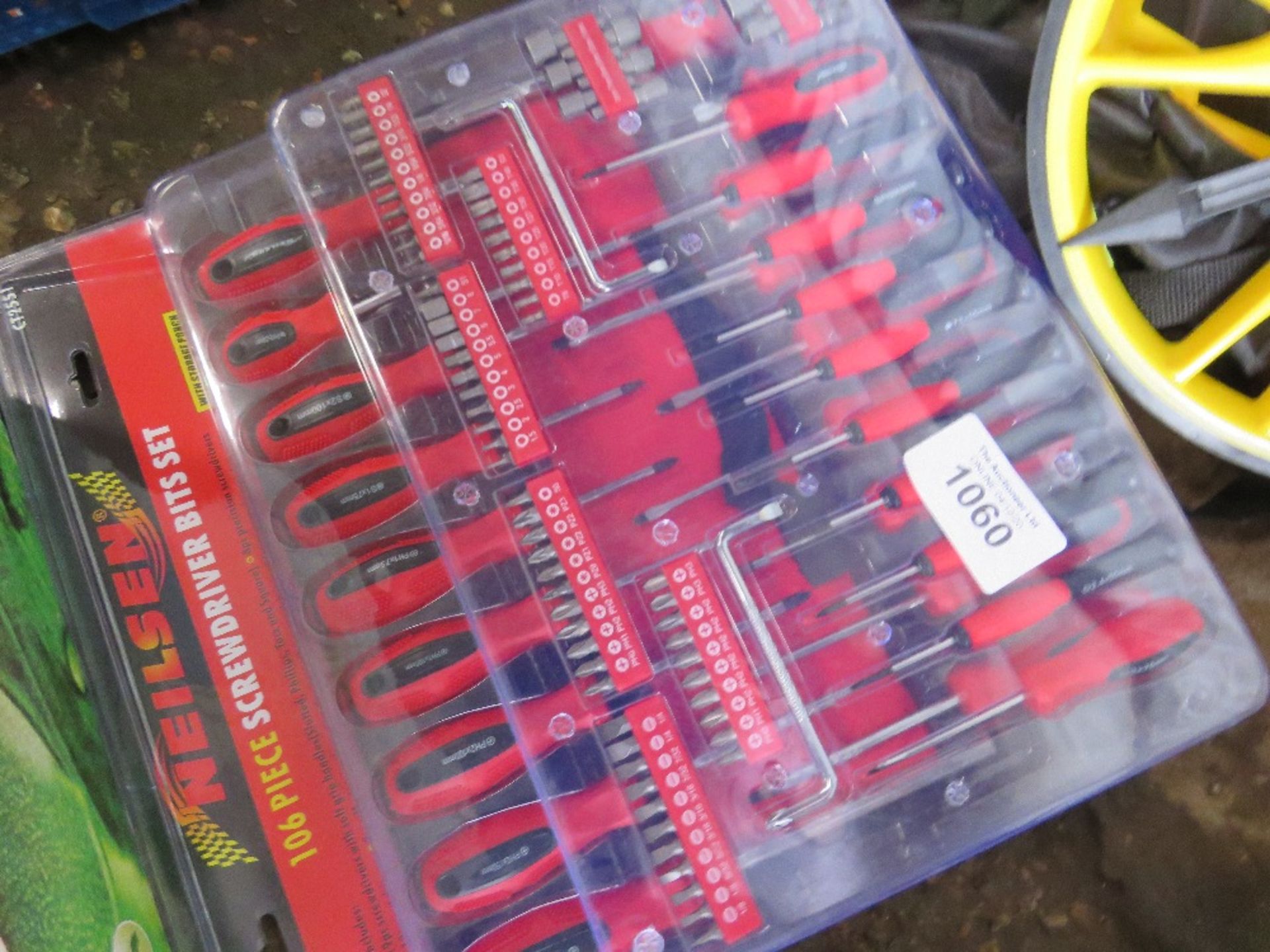 106PIECE SCREWDRIVER SET.