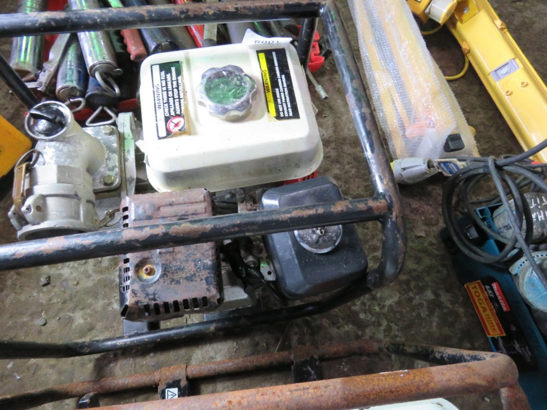 SILVERLINE PETROL ENGINED WATER PUMP. - Image 2 of 4