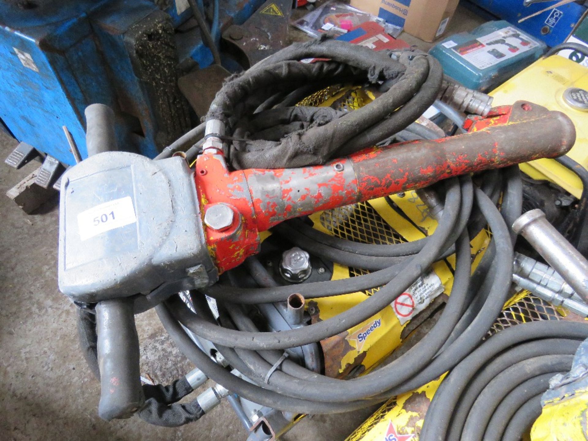 ATLAS COPCO LP9-20P HYDRAULIC BREAKER PACK WITH HOSE AND GUN. - Image 3 of 3