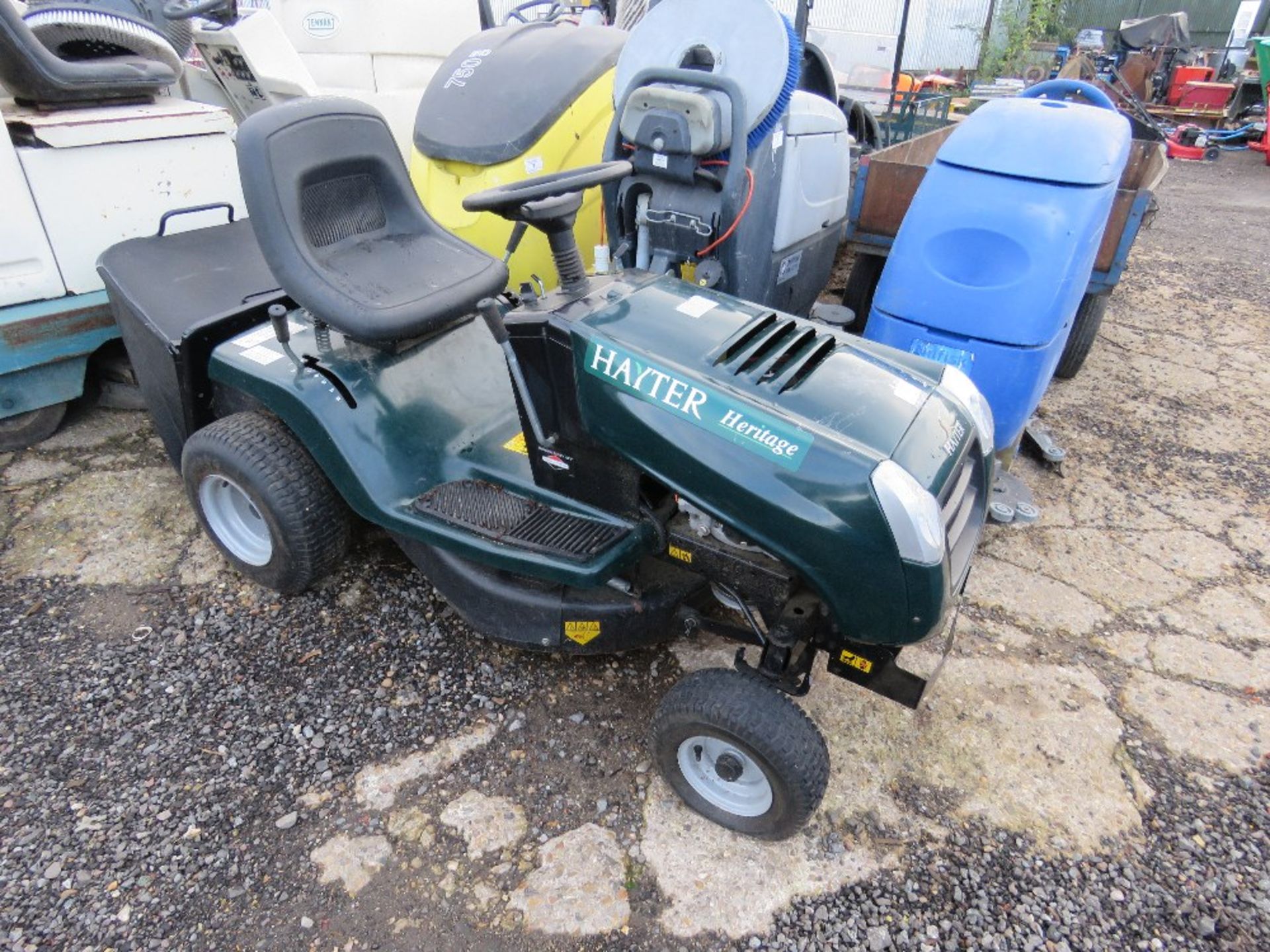 HAYTER HERITAGE 13/30 RIDE ON MOWER.