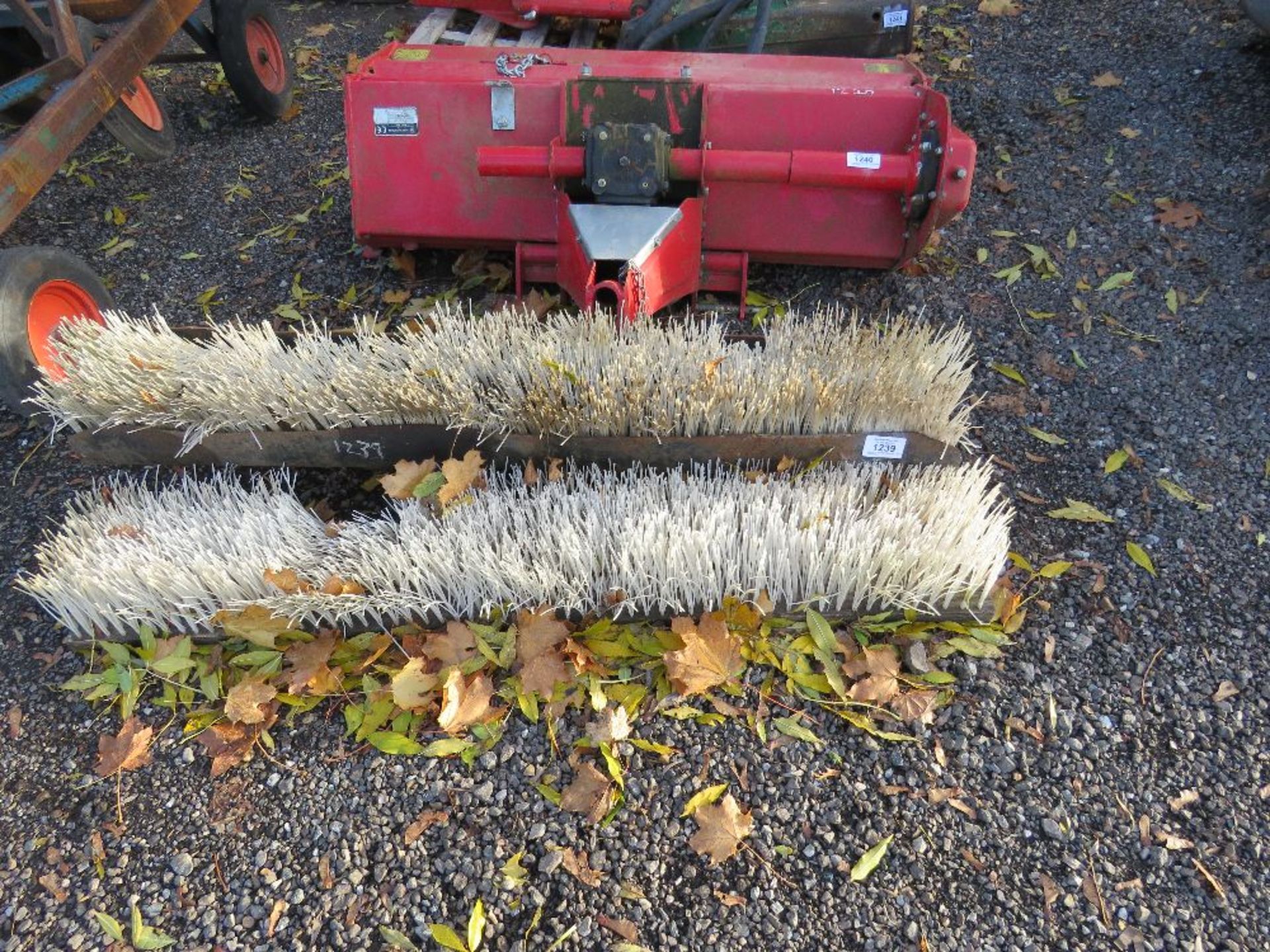 MINI EXCAVATOR BRUSH 1.5M WIDE APPROX PLUS SPARE HEAD, 45MM PINS.