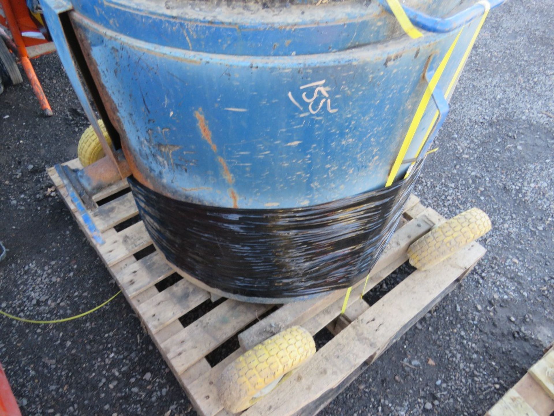 TAR BOILER ON WHEELED CHASSIS.